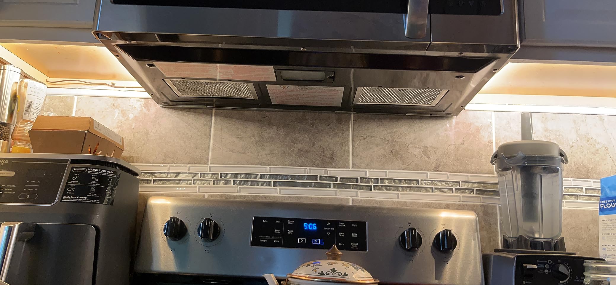 Frigidaire 1.8 Cu. Ft. Stainless Steel Over-The-Range Microwave customer photo 2
