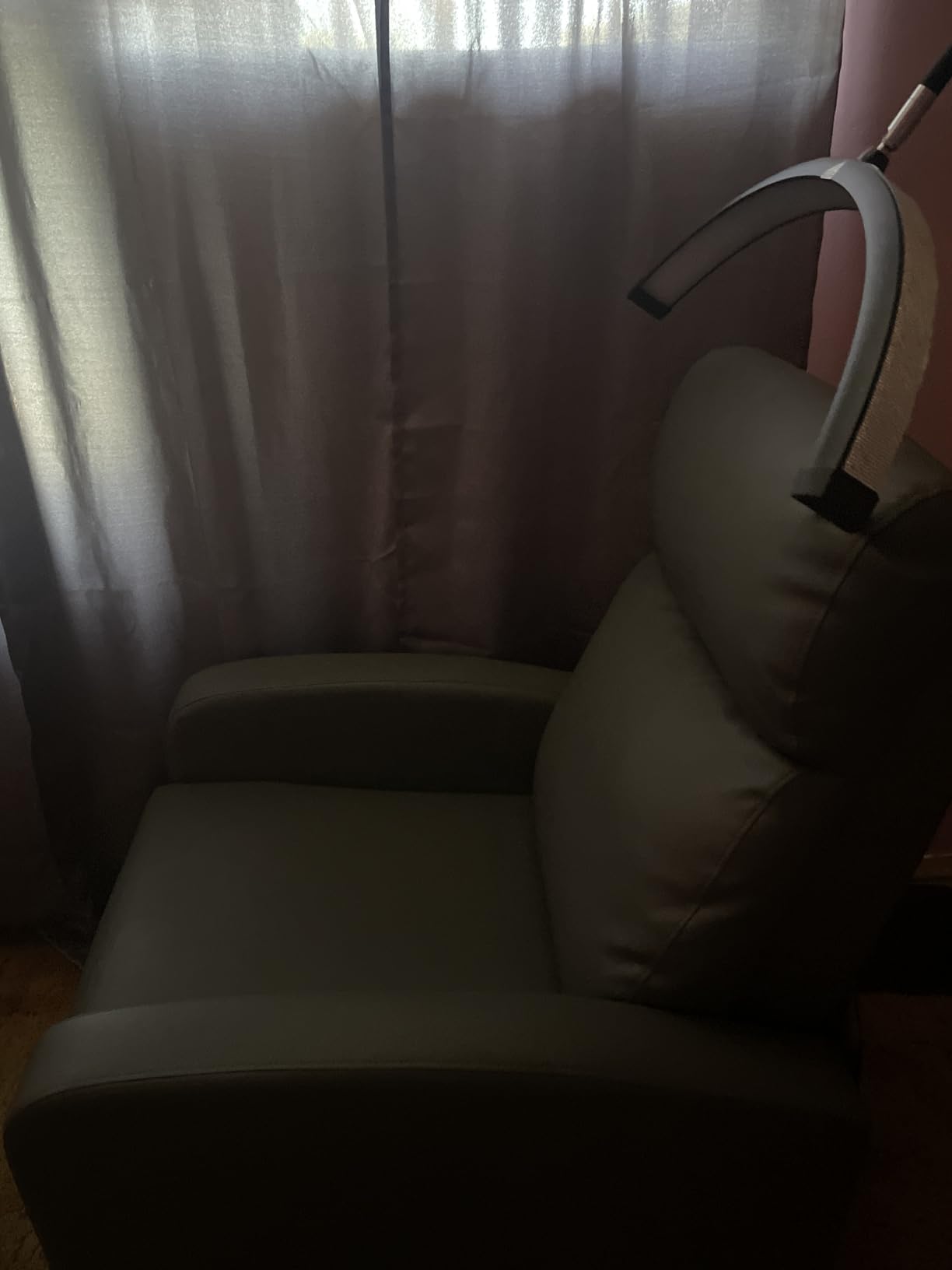 Yaheetech Recliner Chair PU Leather Recliner Sofa Home Theater Seating Adjustable Modern Single Reclining Chair Sofa with Pocket Spring Living Room Bedroom Beige customer photo 2
