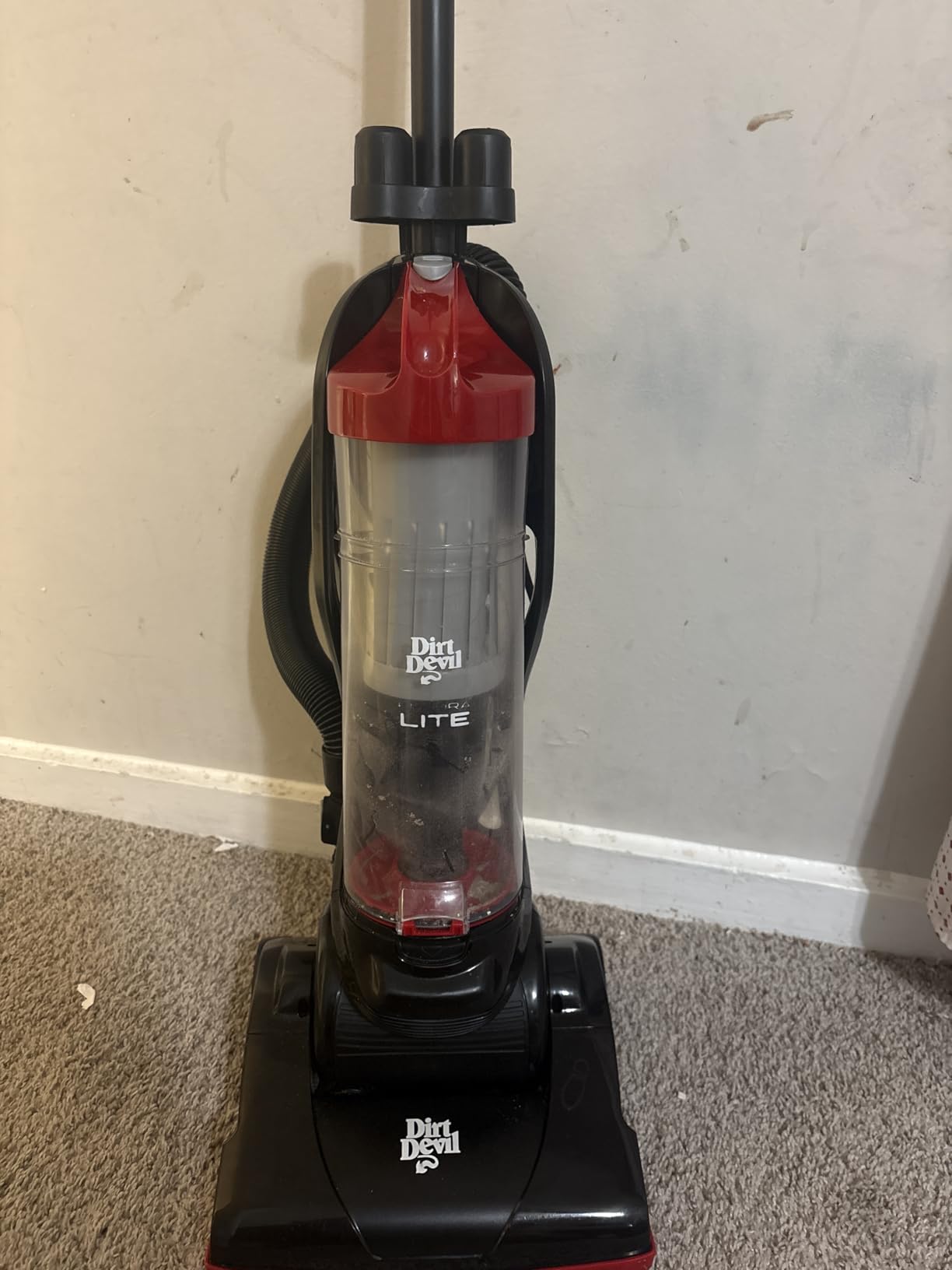 Dirt Devil Endura Lite Upright Bagless Vacuum Cleaner for Carpet and Hard Floor, Powerful, Lightweight, Corded Vacuum Cleaners for Home Use customer photo 2