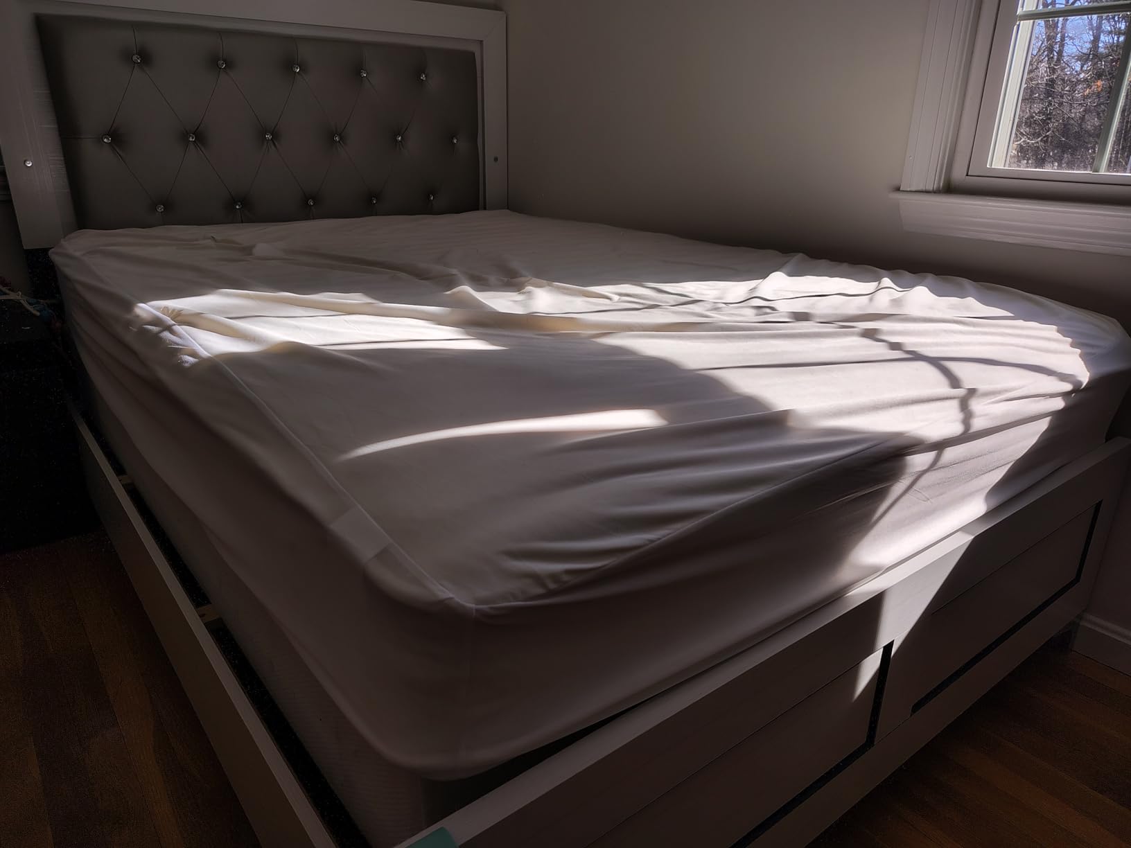 Vesgantti Queen Mattress 12 Inch, Fiberglass-Free | Cool Sleep Hybrid Mattress in a Box - Memory Foam & Pocket Springs, Ergonomic Design, Pressure Relief, Medium Firm Feel, 60