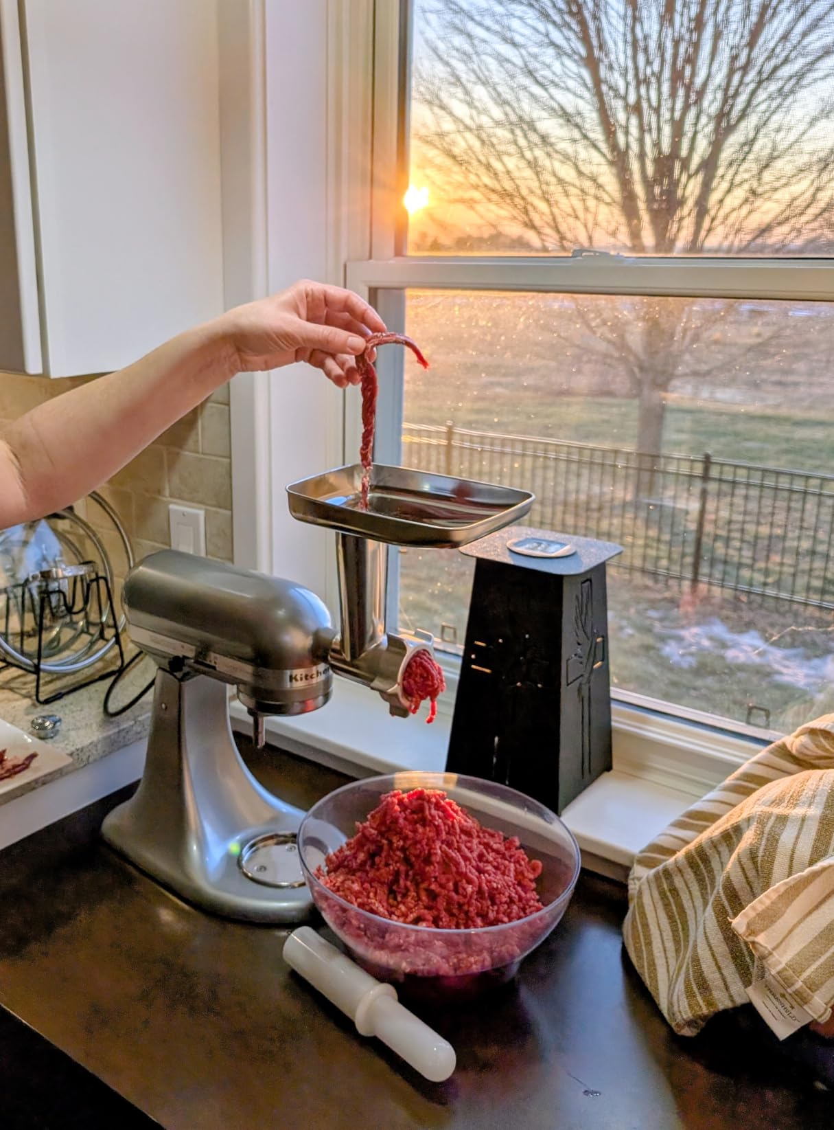 Meat Grinder & Slicer Shredder Attachments for KitchenAid Stand Mixer, Meat Grinder with Sausage Stuffer Tubes and Slicer Shredder Set, 2 Pcs Attachment Set for KitchenAid Mixers by Cofun customer photo 1