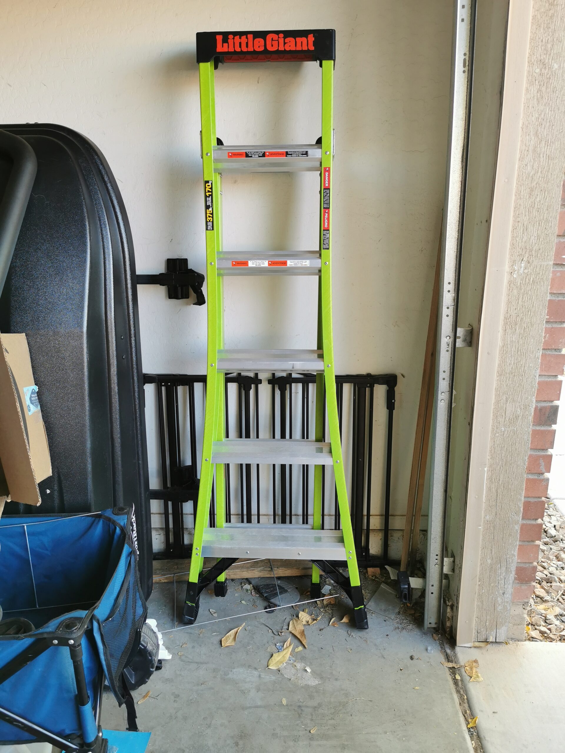 Little Giant Ladders, King Kombo, Professional, 6 Ft. A Frame, 10 Ft. Extension, Single Hinge, Fiberglass, Type 1AA, 375 lbs Weight Rating, (13906-001) customer photo 1