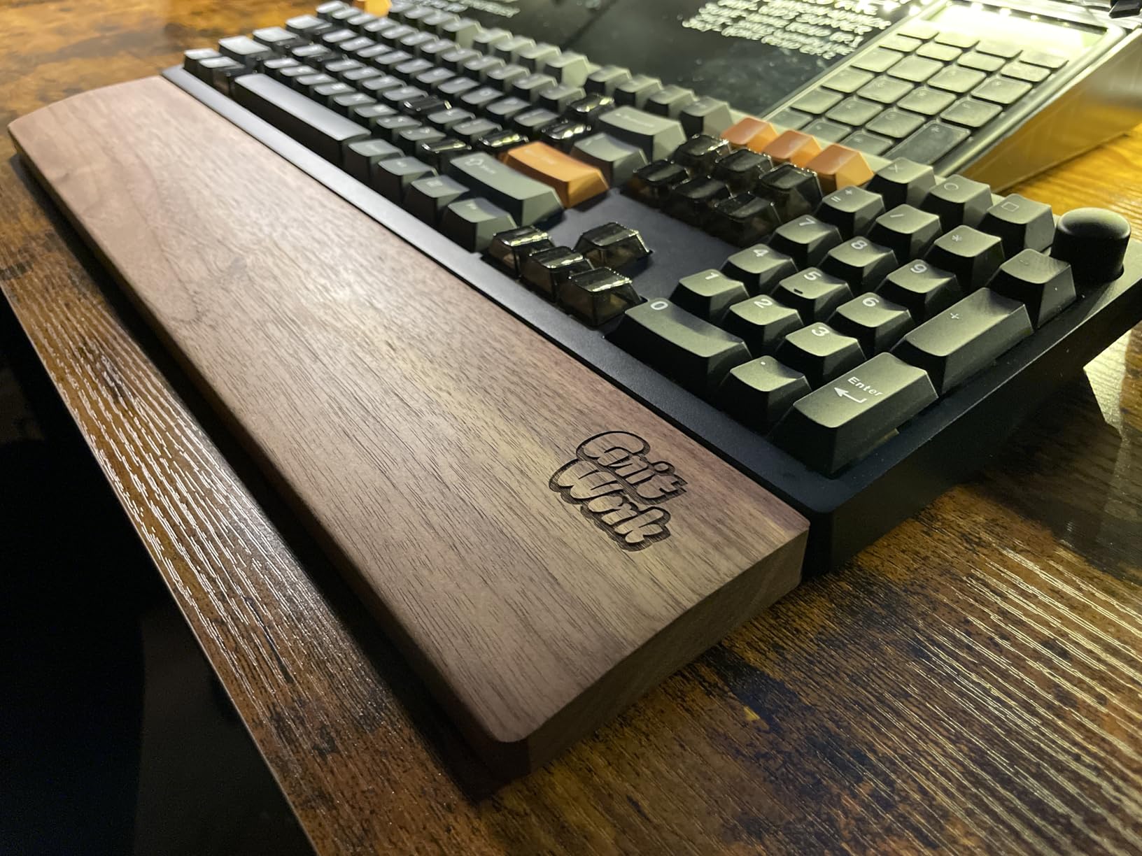 Faluber Wooden Wrist Rest, 17.3-inch Length and 20mm Thickness for Full-Sized Keyboard, Palm Rest, Ergonomic Design for Mechanical Gaming Keyboard, Wipe Clean (Fullsize-440mm, Walnut Wood) customer photo 1