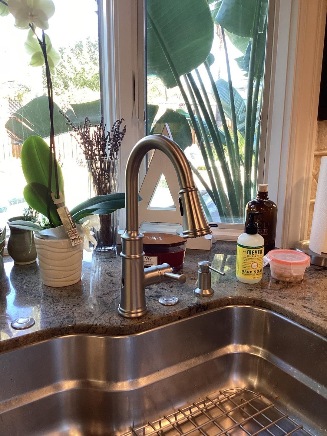 Moen Belfield Spot Resist Stainless Motionsense Wave Sensor Touchless One Handle Pulldown Kitchen Faucet Featuring Power Clean, 7260EWSRS customer photo 1