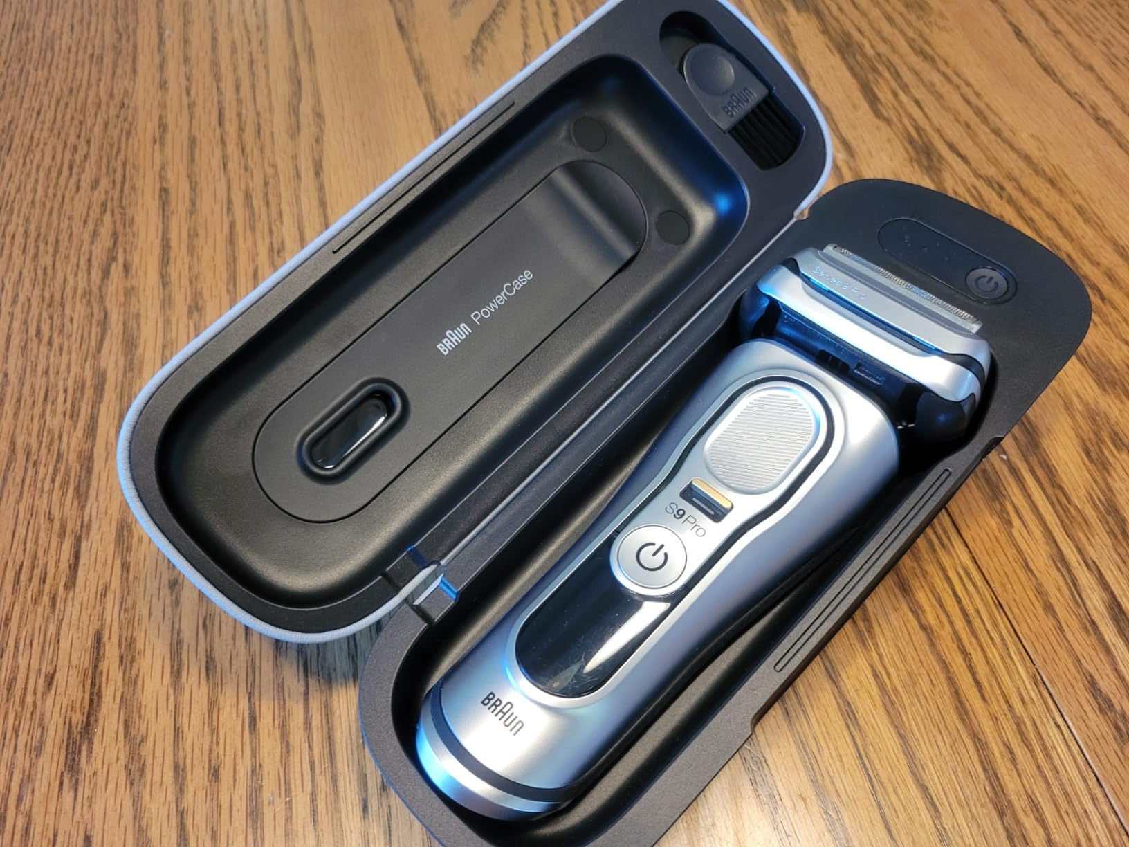 Braun Series 9 Pro 9477cc Electric Razor, Waterproof Foil Shaver, Wet/Dry Use, ProLift Beard Trimmer, 5-in-1 Cleaning & Charging SmartCare Center, Silver customer photo 2