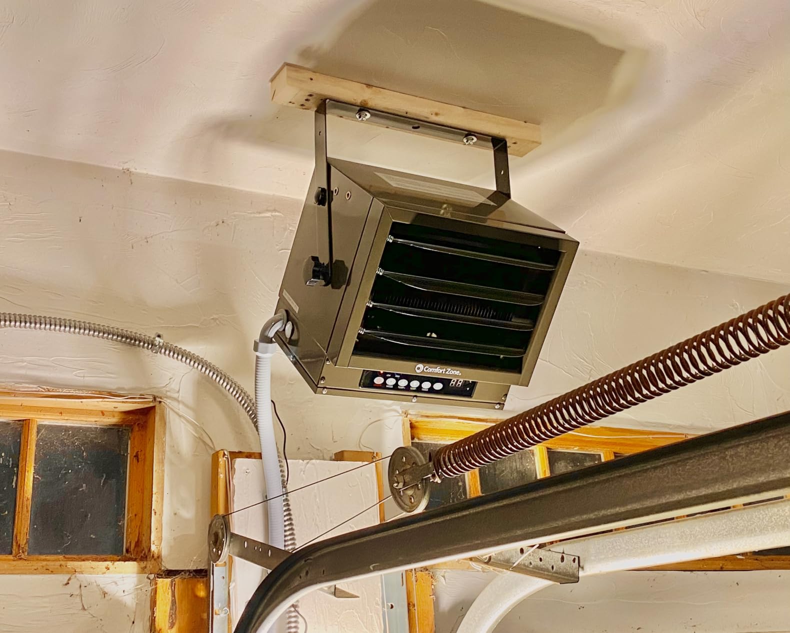 Comfort Zone Hard-Wired Ceiling Mount Garage Space Heater with Remote, 7,500 Watt, 240 Volt customer photo 1