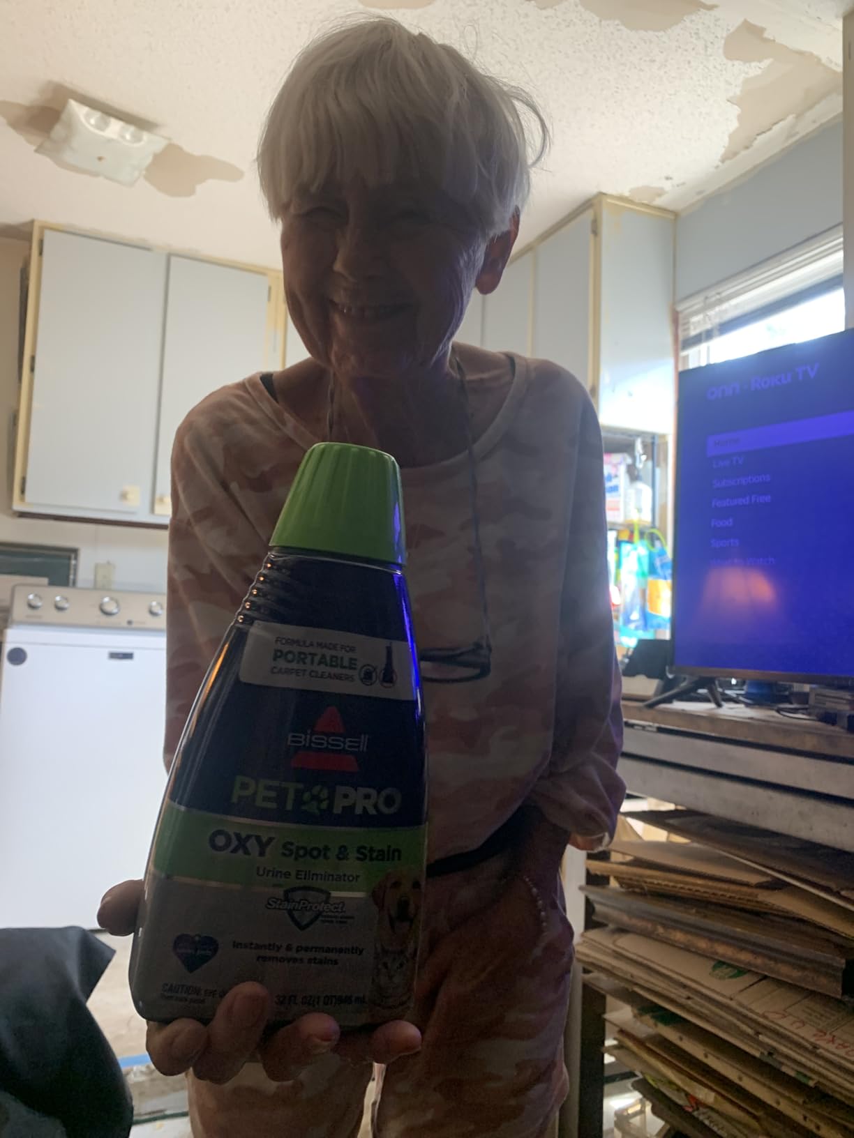 BISSELL PET PRO OXY Spot & Stain Formula for Portable Carpet Cleaners, 32 oz., 2034 customer photo 1