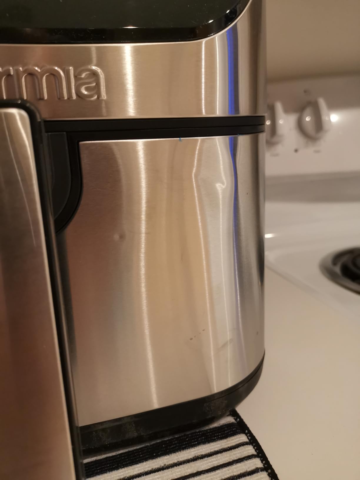 Gourmia Air Fryer - 8 Qt Extra Large Capacity, FryForce360°, Digital Display with 12 Presets, Roast, Bake, Broil, Dehydrate, Dishwasher Safe Accessories, Stainless Steel customer photo 1