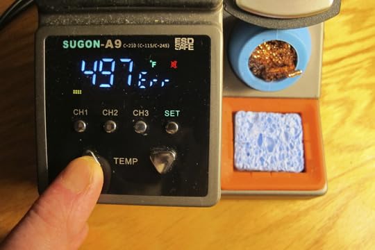 SUGON A9 245 Soldering Station, 120W Soldering Iron Station Kit, 3 Seconds Fast Heating up 716℉, 212℉-842℉, 3 Temperature Storage, ℃/℉, 3 Soldering Iron Tips, Quick Change Soldering Iron Tips Holder customer photo 2