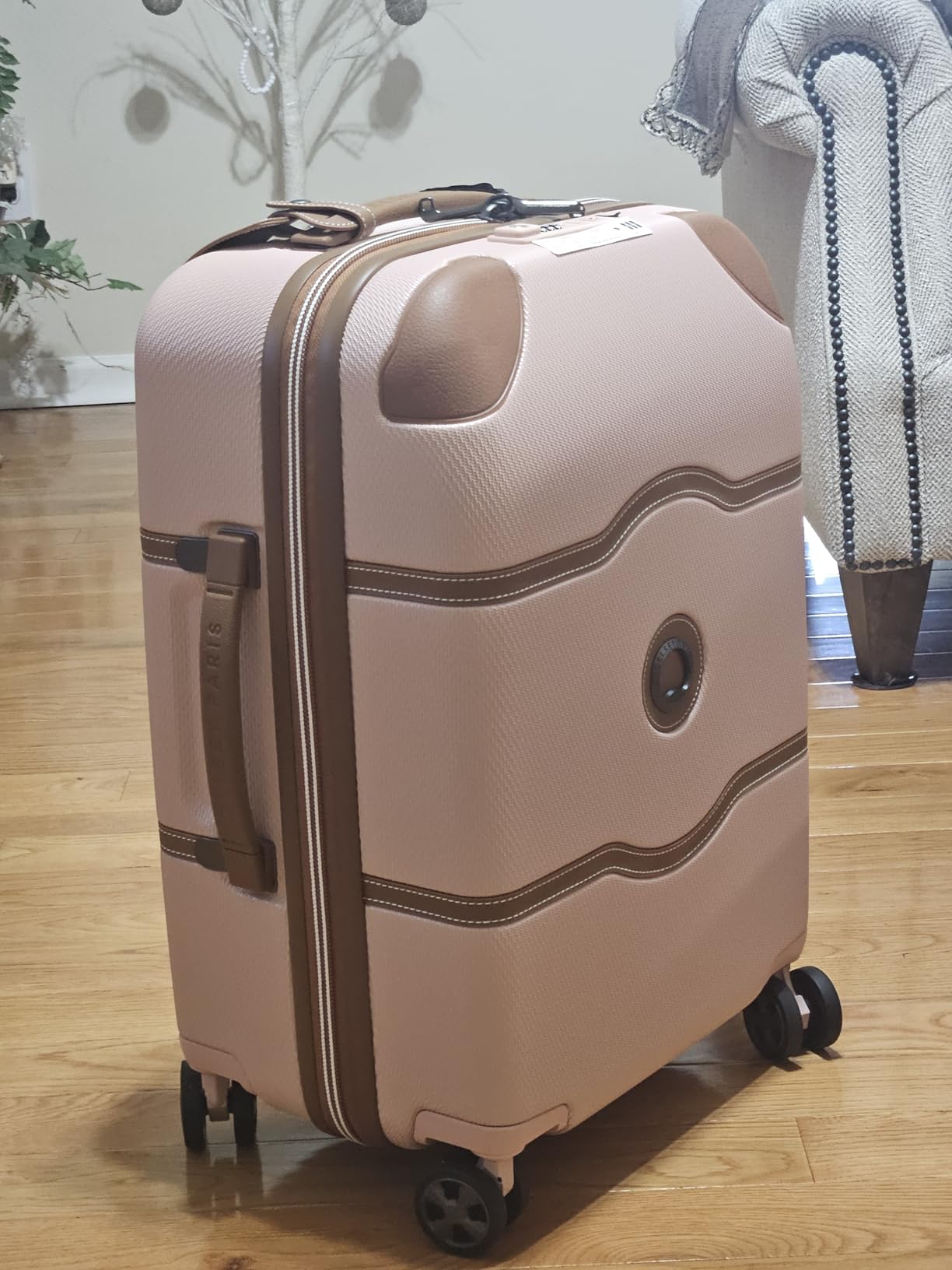 Chatelet Air 2.0 - Hardside Carry-On Luggage 19 Inch - 360° Spinner Wheels - TSA Lock - USB Port - Lightweight Polycarbonate Travel Suitcase, Angora customer photo 2
