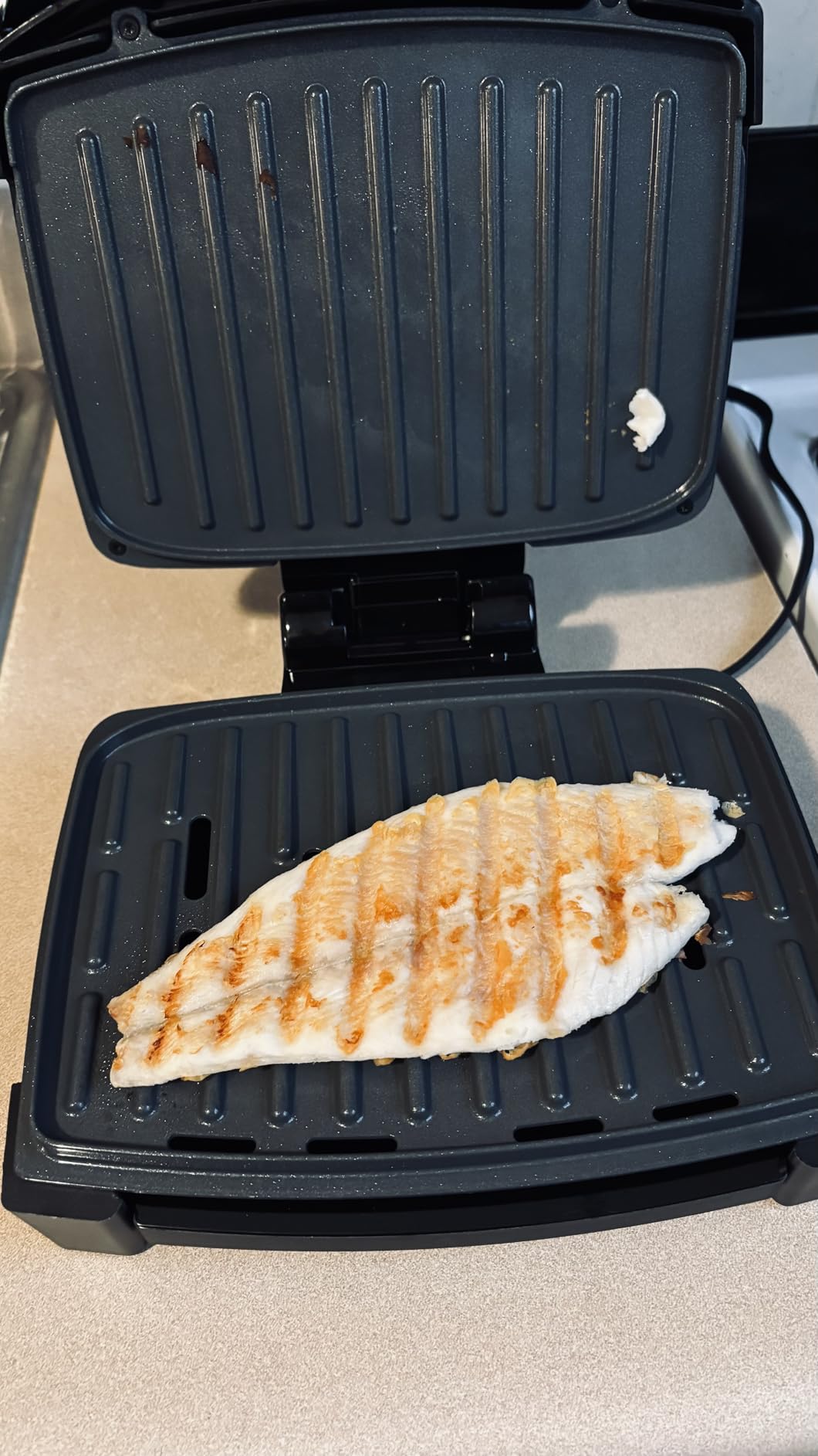 George Foreman Fully Submersible Grill, NEW Dishwasher Safe, Wash the Entire Grill, Easy-to-Clean Nonstick, Black/Grey customer photo 1