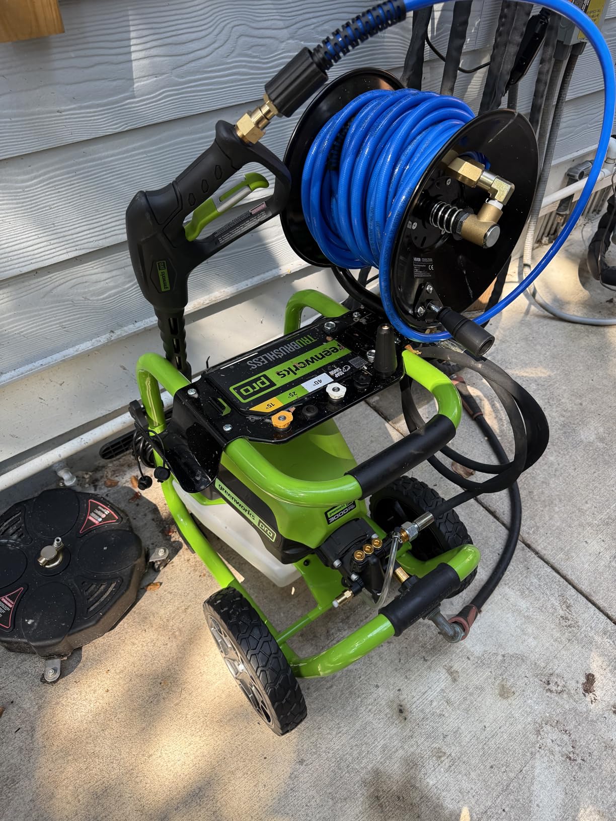 Greenworks 3000 PSI (2.0 GPM Max) Brushless Electric Pressure Washer, Steel Wand, On-Board Soap Tank (15°, 25°, 40°, Soap, and Turbo Nozzle) customer photo 1