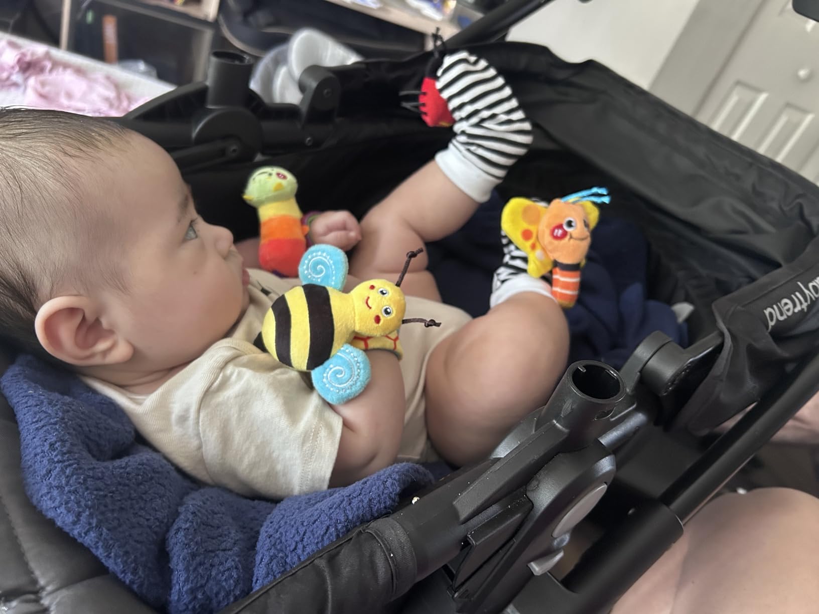 Infinno Baby Wrist Rattle Socks and Foot Finder Set, Perfect Baby Toys for 0-12 Months Newborn Boys and Girls As Shower Gifts, Garden Bug Series customer photo 2