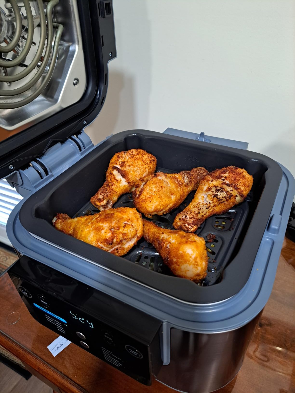 Ninja SF301 Speedi Rapid Cooker & Air Fryer, 6-Quart Capacity, 12-in-1 Functions to Steam, Bake, Roast, Sear, Sauté, Slow Cook, Sous Vide & More, 15-Minute Speedi Meals customer photo 1