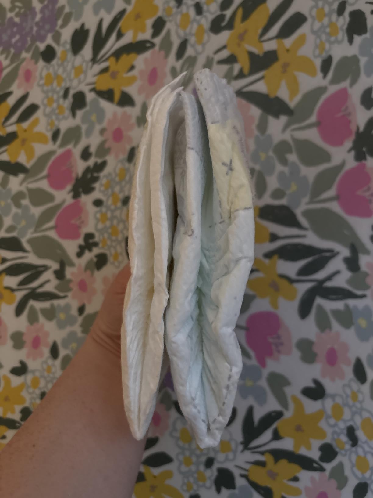 Earth & Eden Sensitive Baby Diapers, Size 5 (172 Count) - Eco-Conscious & Hypoallergenic Diapers - No Harsh Chemicals - Comfortable and Gentle on Skin - Dermatologically Approved customer photo 2