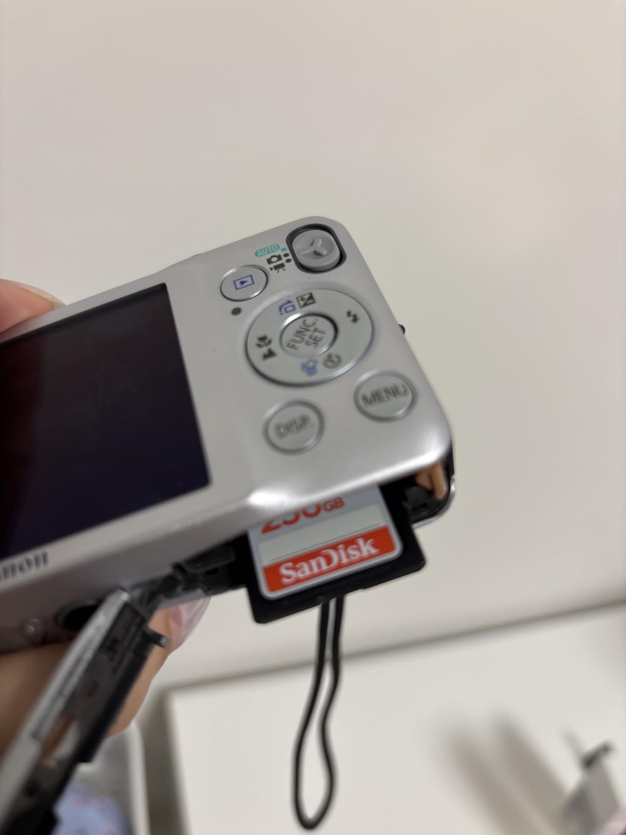 SANDISK 128GB Ultra SDXC UHS-I Memory Card - Up to 140MB/s, C10, U1, Full HD, SD Card - SDSDUNB-128G-GN6IN customer photo 2