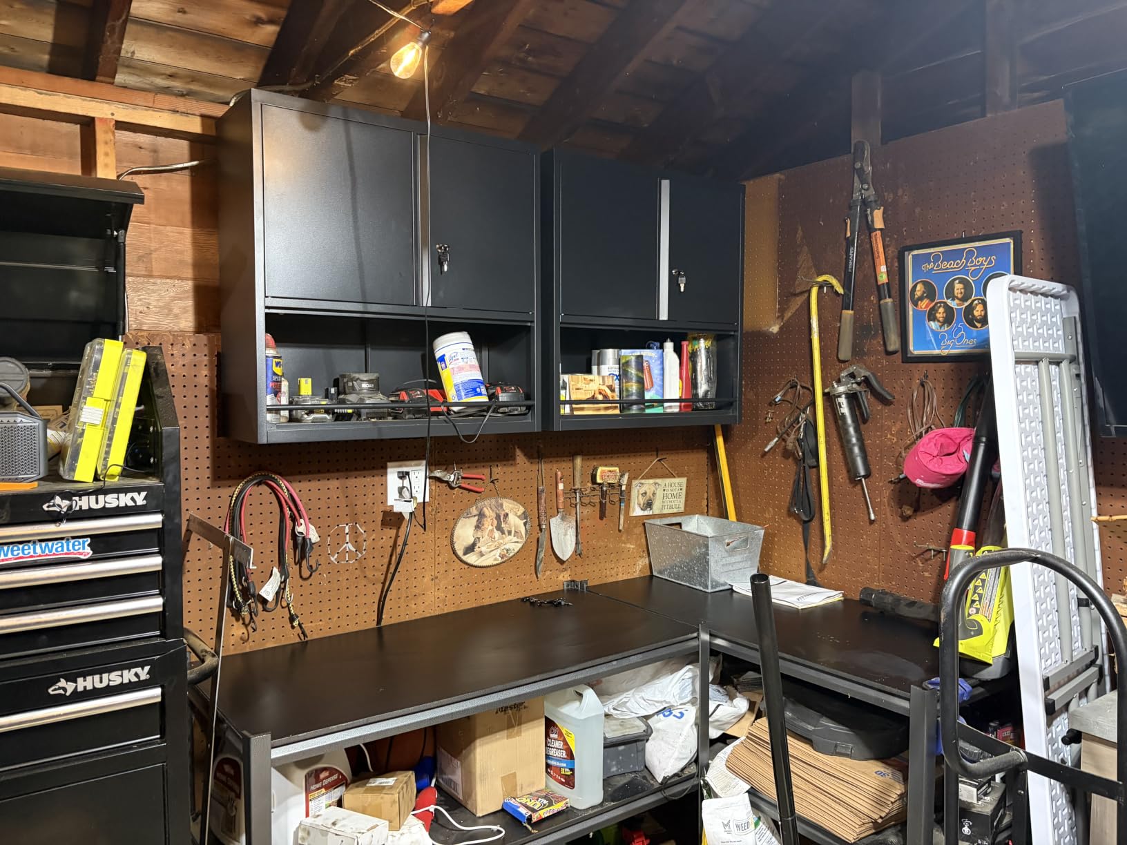 GREATMEET Locking Metal Wall Cabinets for Garage, Garage Cabinets Wall Mount, Steel Floating Hanging Storage Cabinet with Doors and Adjustable Shelf for Utility Room customer photo 1