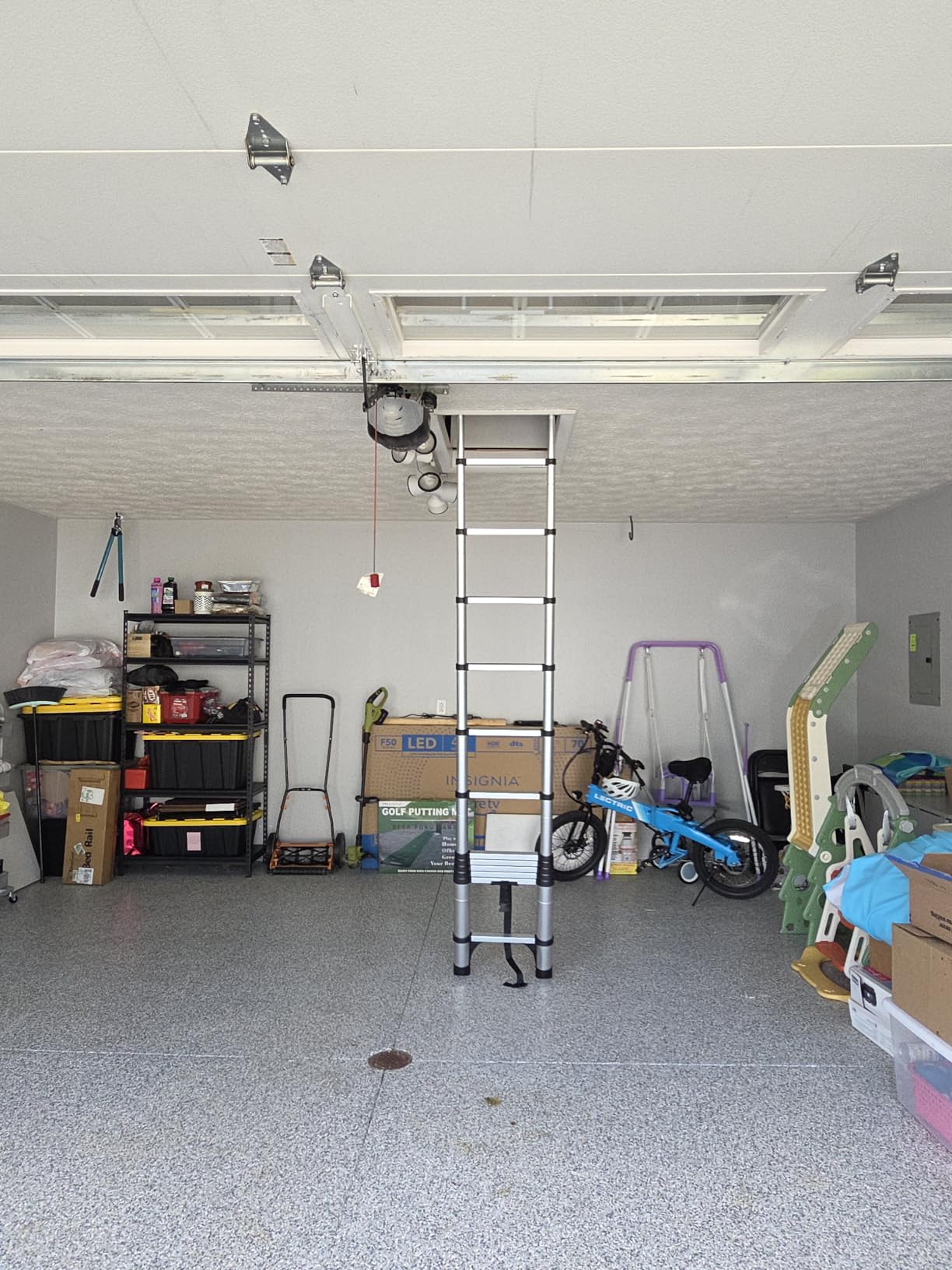 Soctone Telescoping Ladder, 12.5 FT Aluminum Button Retraction Extension Ladder with 2 Triangle Stabilizers, Multi-Purpose Ladder with Slow Down Design, 330lbs Max Capacity for House Daily Life customer photo 1