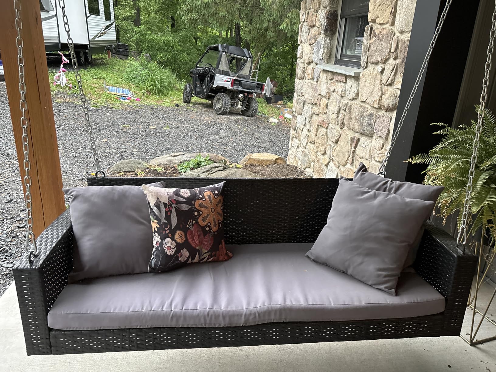 VINGLI Heavy Duty 800 LBS Wicker Hanging Porch Swing with Cushions & Chains, 4FT Outdoor Rattan Swing Bench for Garden, Yard, Lawn (Brown+Beige) customer photo 1