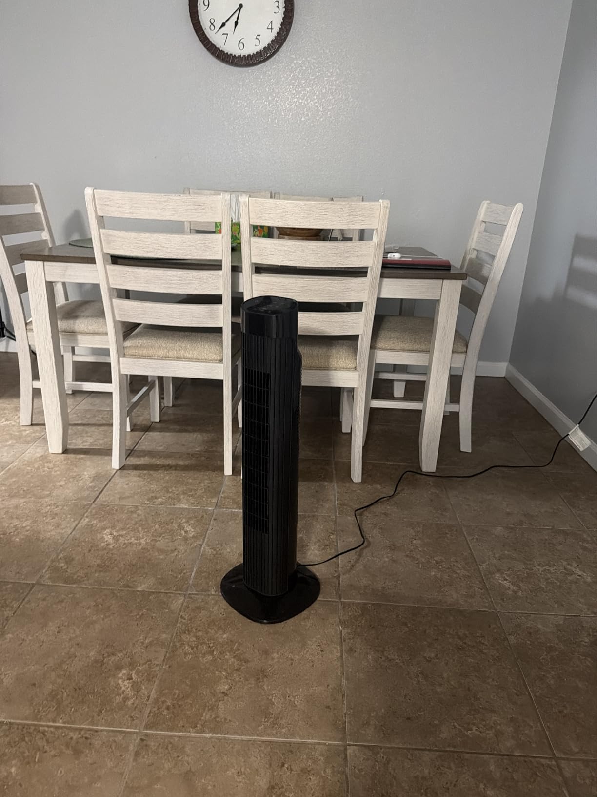 Uthfy 31 Inch Tower Fan for Bedroom, 120° Oscillating Quiet Standing Bladeless Fan With Remote, 7.5H Timer, 3 Speeds, 3 Modes, for Room, Dorm, Office, Matte Black customer photo 2