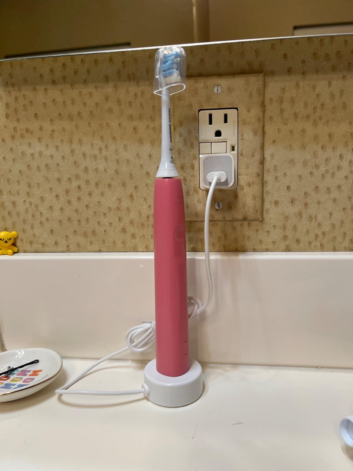 Philips Sonicare ProtectiveClean 4100 Electric Rechargeable Toothbrush, Plaque Control, Pastel Pink, Phi0304 customer photo 1