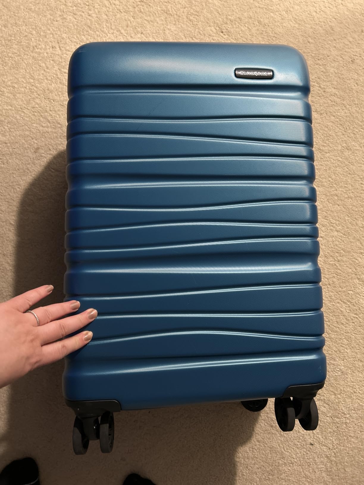 Evolve SE Hardside Expandable Luggage with Spinners, Bass Black, 3PC Set (CO/M/L) customer photo 1