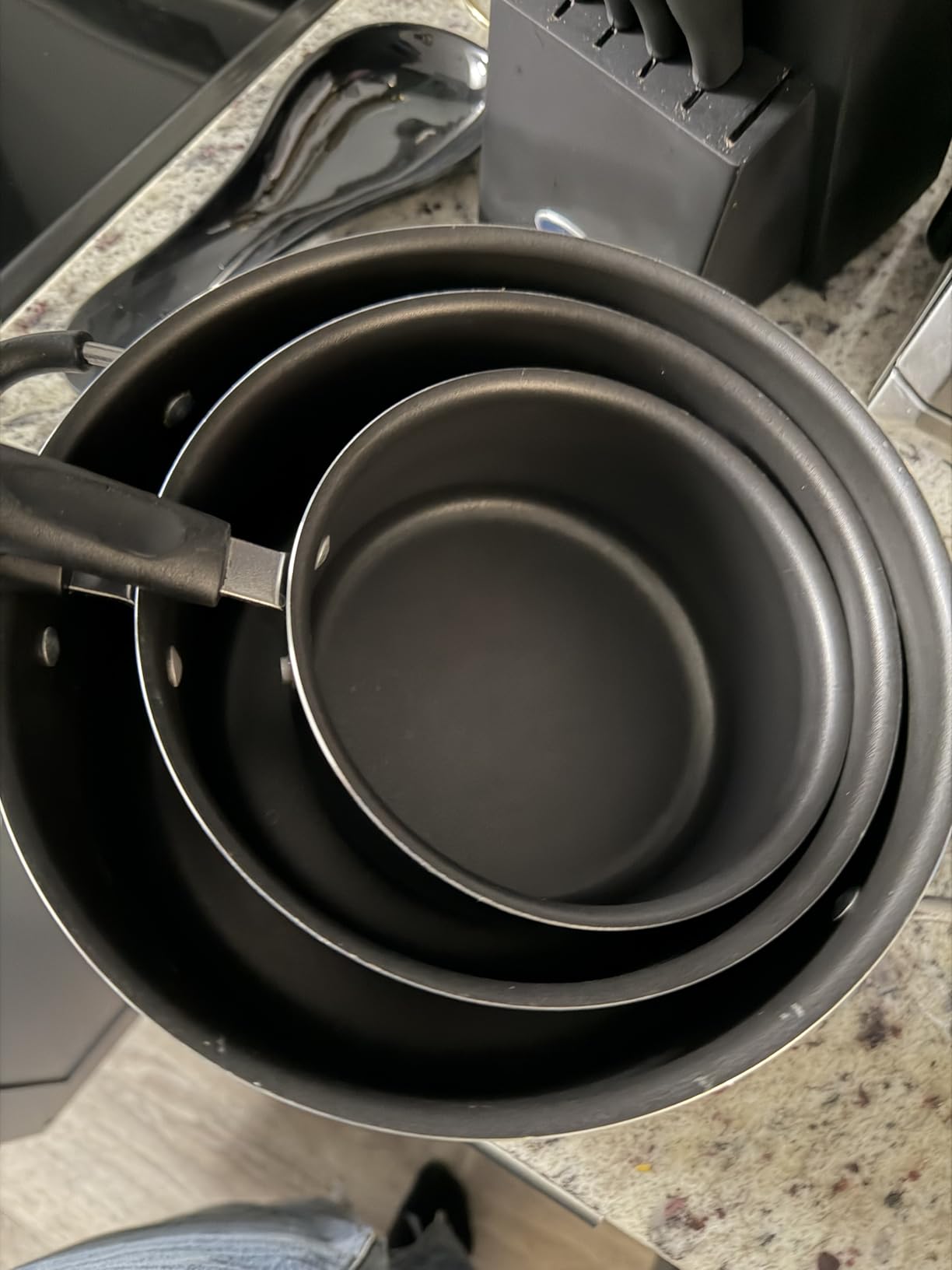 Tramontina Primaware 15-Piece Non Stick Cookware Set with Lids and Utensils, Aluminum Nonstick Pots and Pans Kitchen Set customer photo 1