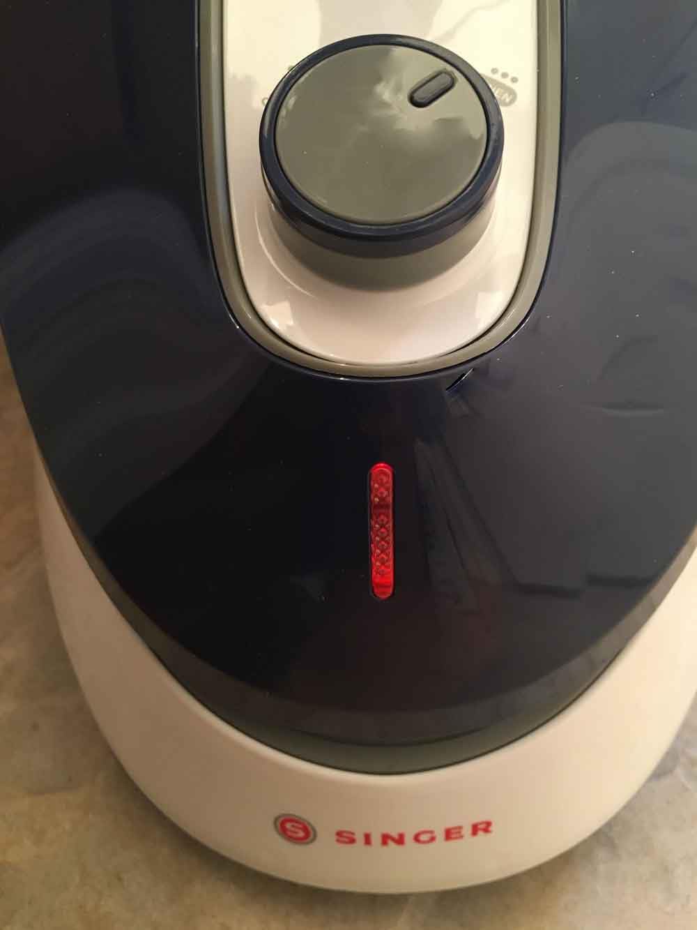 SINGER SteamWorks Pro 2.0 (1500W) | Standing Steamer for Clothes | 4 Steam Settings, Strong Penetrating Steam, 45 Second Heat-up & 2.5l Tank Capacity for Wrinkle-Free Results | White/Blue customer photo 1