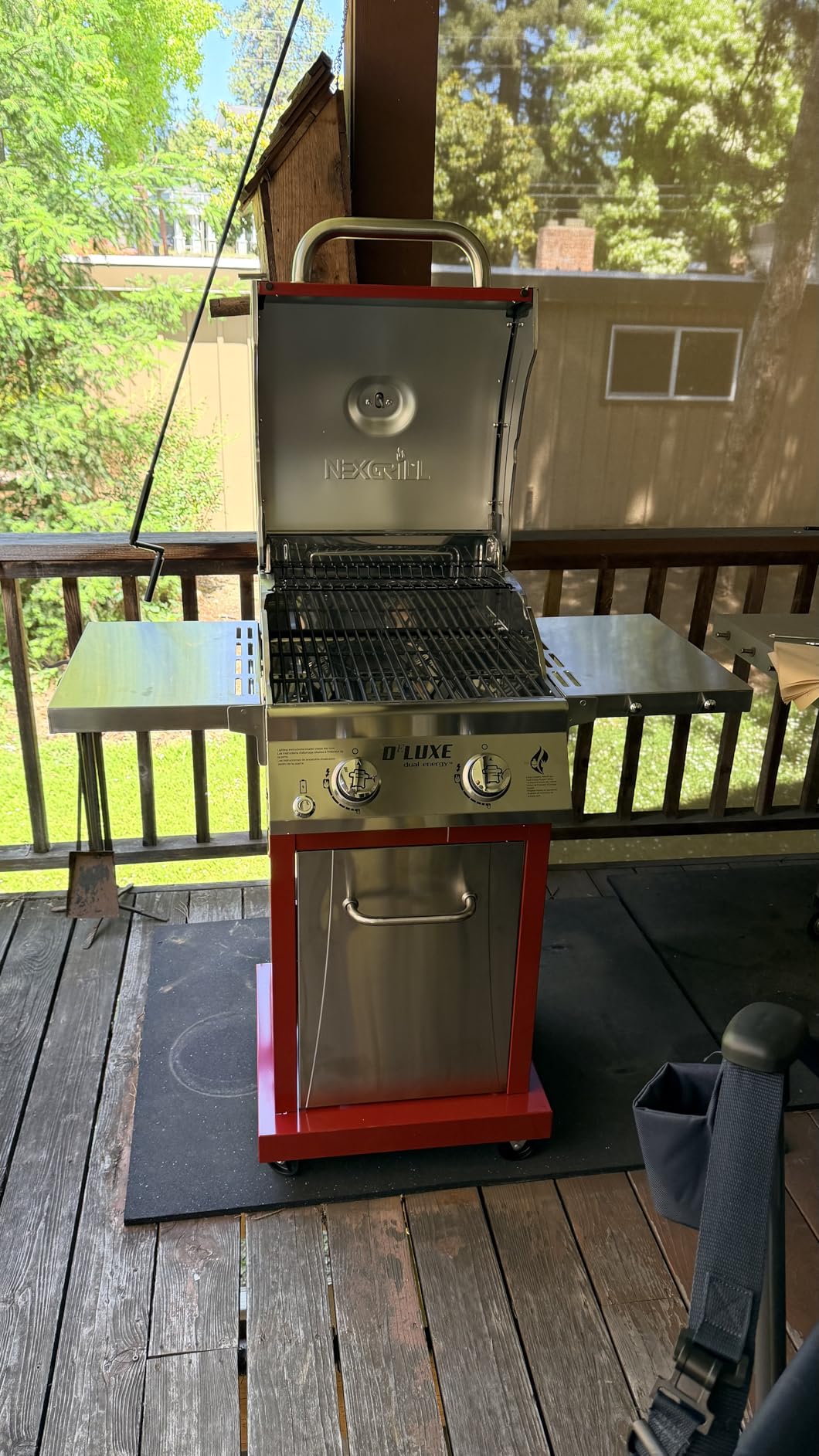 Nexgrill Deluxe 2-Burner Gas Grill with 401 SQ In Grate, 28000 BTUs, Stainless Steel Control Panel & Foldable Side Table, Propane BBQ Grill for Outdoor Cooking, Patios, Backyards and More - 720-0864R customer photo 1