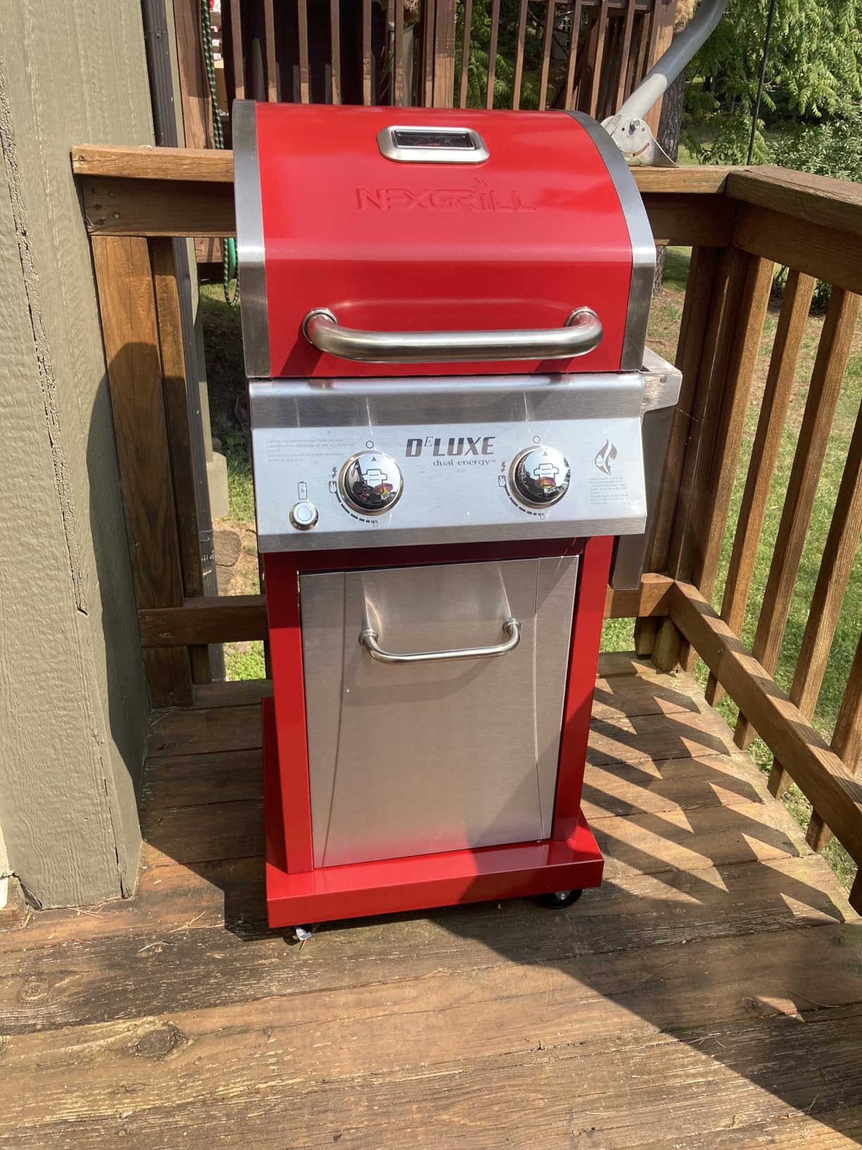 Nexgrill Deluxe 2-Burner Gas Grill with 401 SQ In Grate, 28000 BTUs, Stainless Steel Control Panel & Foldable Side Table, Propane BBQ Grill for Outdoor Cooking, Patios, Backyards and More - 720-0864R customer photo 2