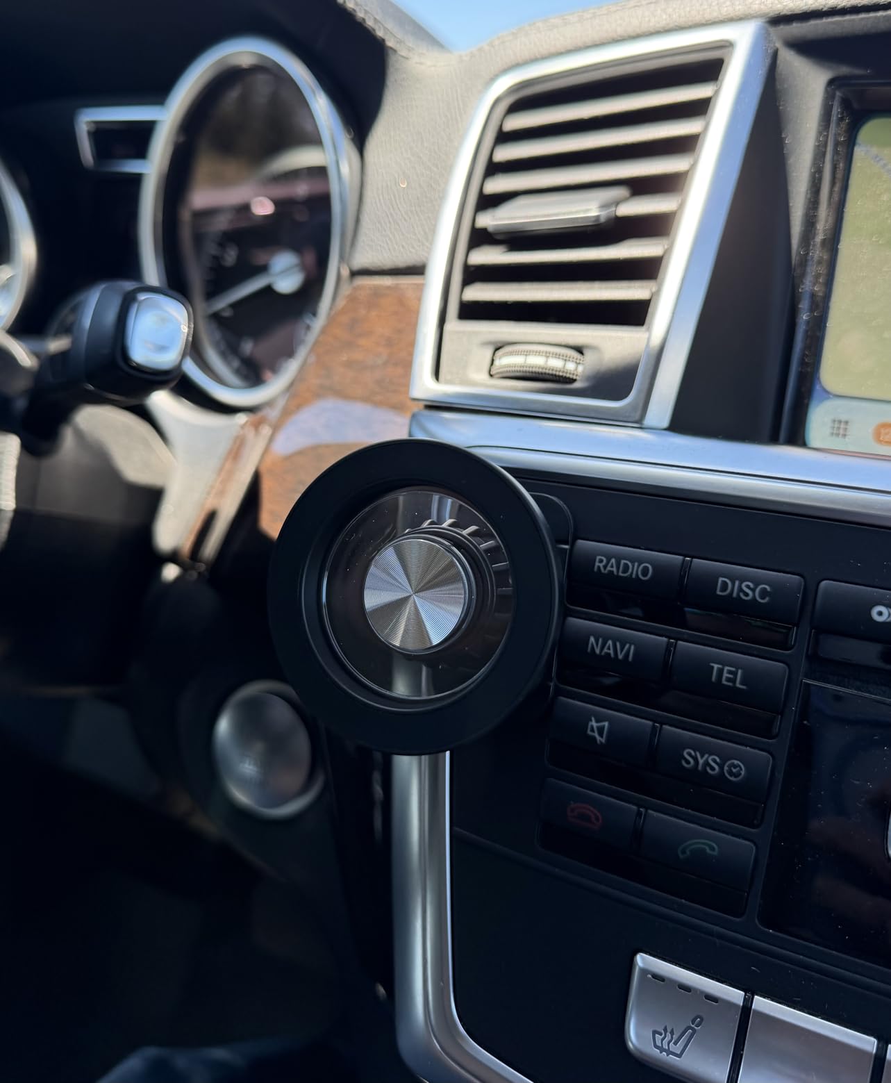 Kaistyle for Magsafe Car Mount [Strong Magnets] Magnetic Phone Holder for Car Phone Holder Mount Dash Mounted Holders Phone Holders for Your Car Accessories for iPhone 17 Pro Max 16 15 14 customer photo 2