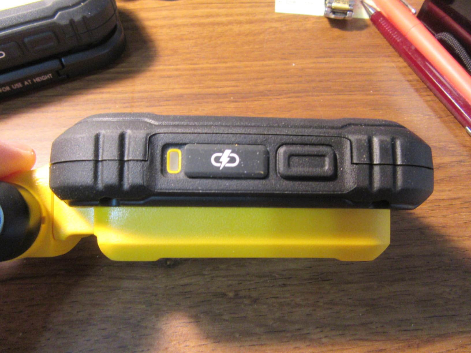 DEWALT LED Light, Powerful and Compact Work Light, Magentic Handle, USB-C Rechargeable (DCL182) customer photo 2
