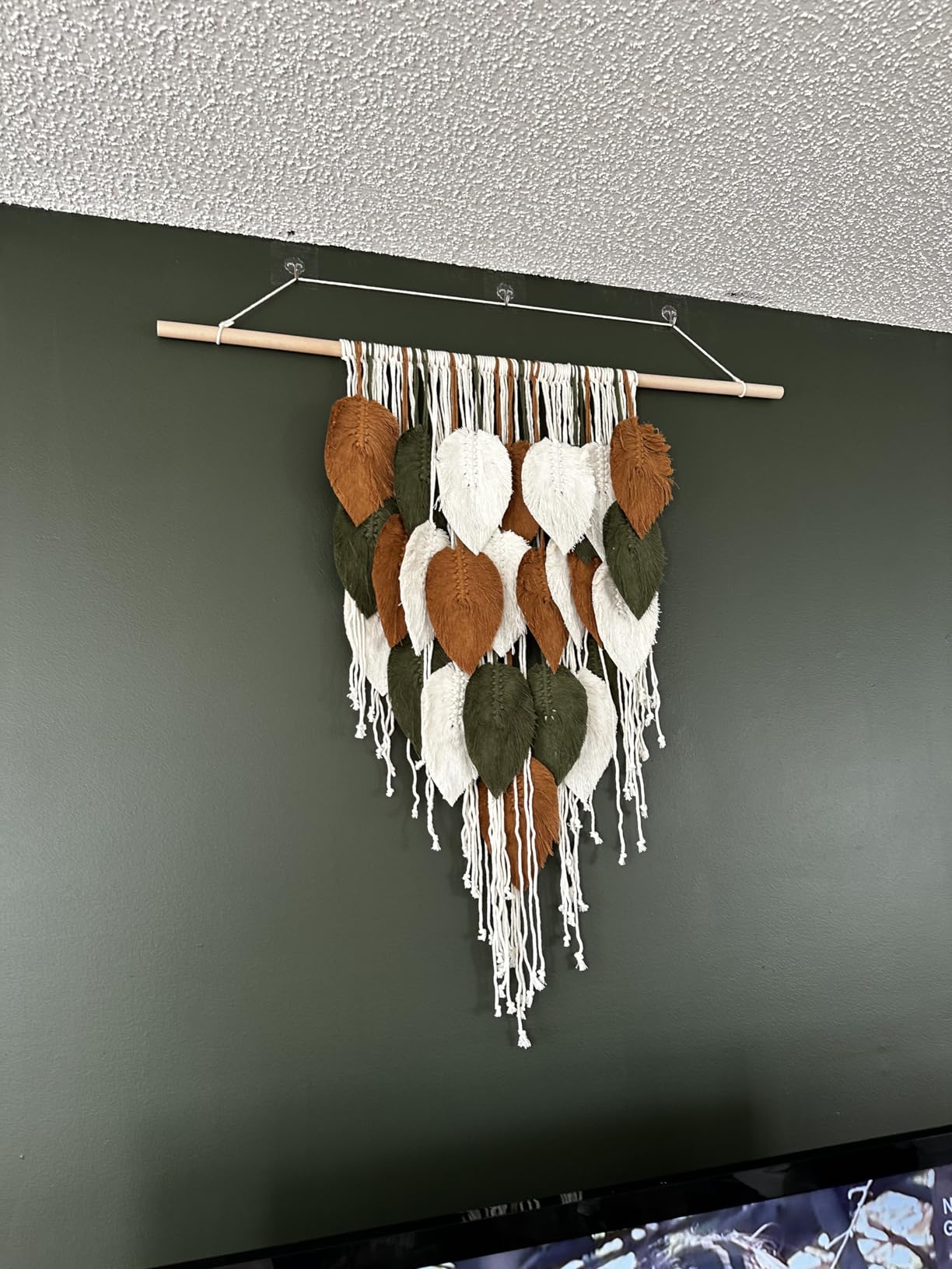 KHOYIME Large Macrame Wall Hanging Boho Woven Tapestry, Chic Home Decor Modern Bohemian Handmade Leaf Feather Wall Art Decorations 39