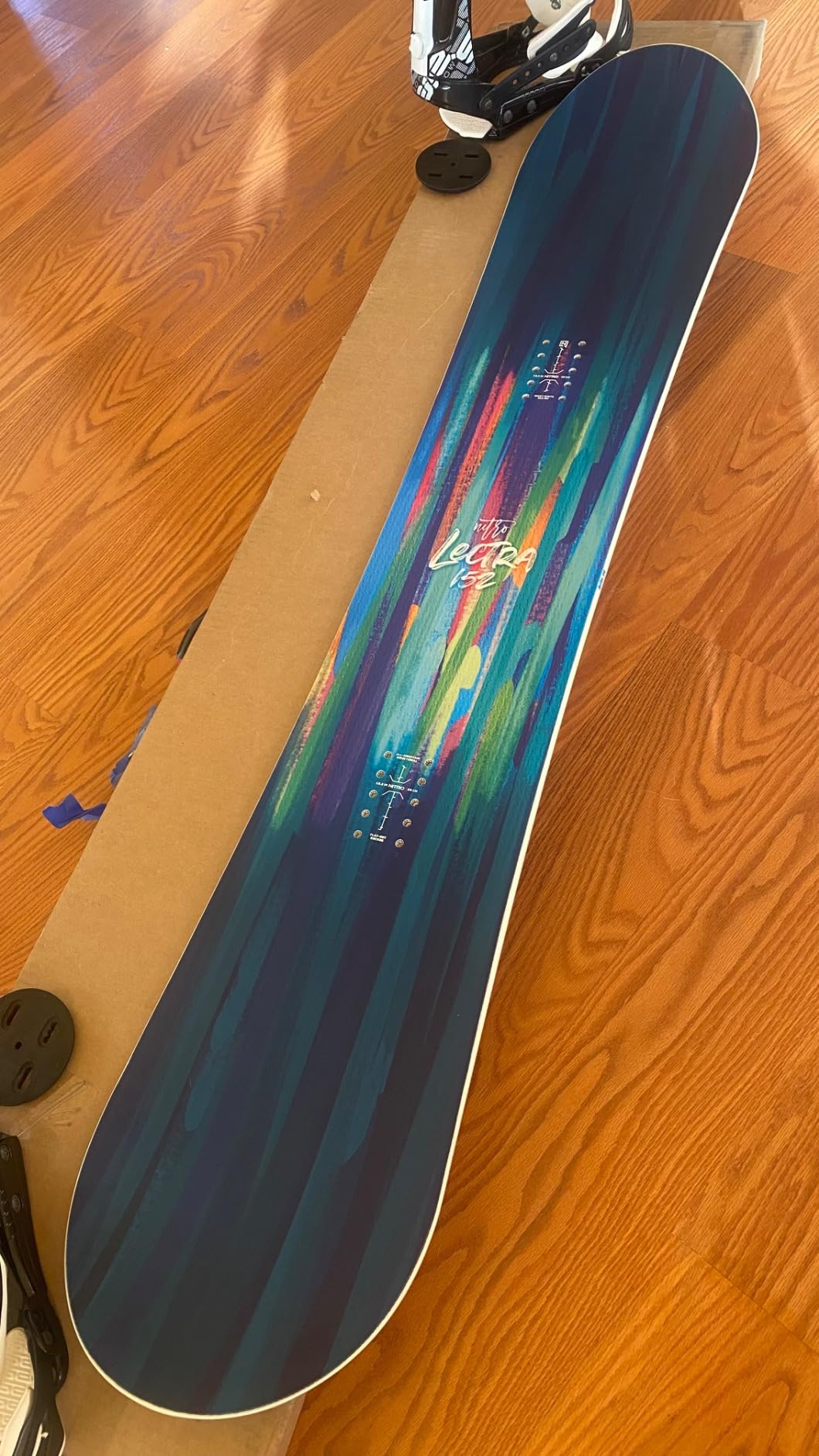 Nitro Lectra Women's All-Mountain Snowboard - Soft Flex, Stable Ride, Beginner Friendly customer photo 1