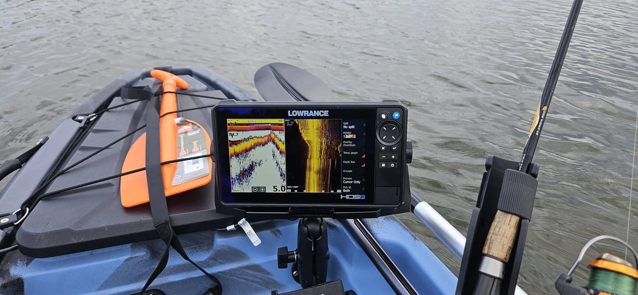 Lowrance HDS PRO Fishfinder/Chartplotter with Smartphone Integration and Preloaded C-MAP U.S. & Canada Charts customer photo 2