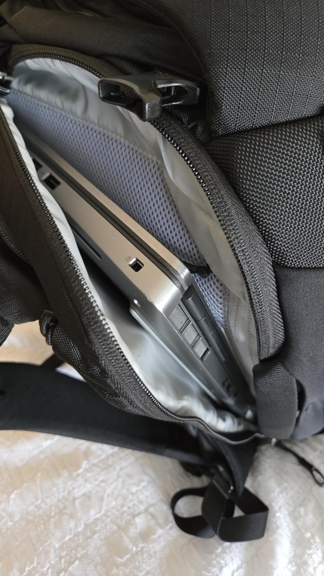 Osprey Sojourn Porter 46L Travel Backpack customer photo 2