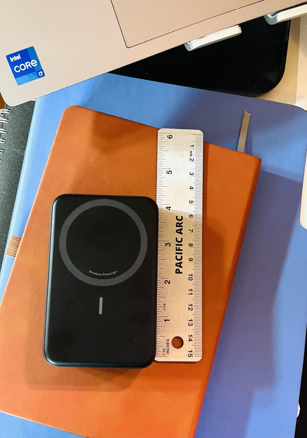 Anker MagGo Power Bank, Qi2 Certified 15W Ultra-Fast MagSafe-Compatible Portable Charger, 10,000mAh Battery Pack with Smart Display and Foldable Stand, For iPhone 15/14/13/12 Only (USB-C Cable Include) customer photo 1