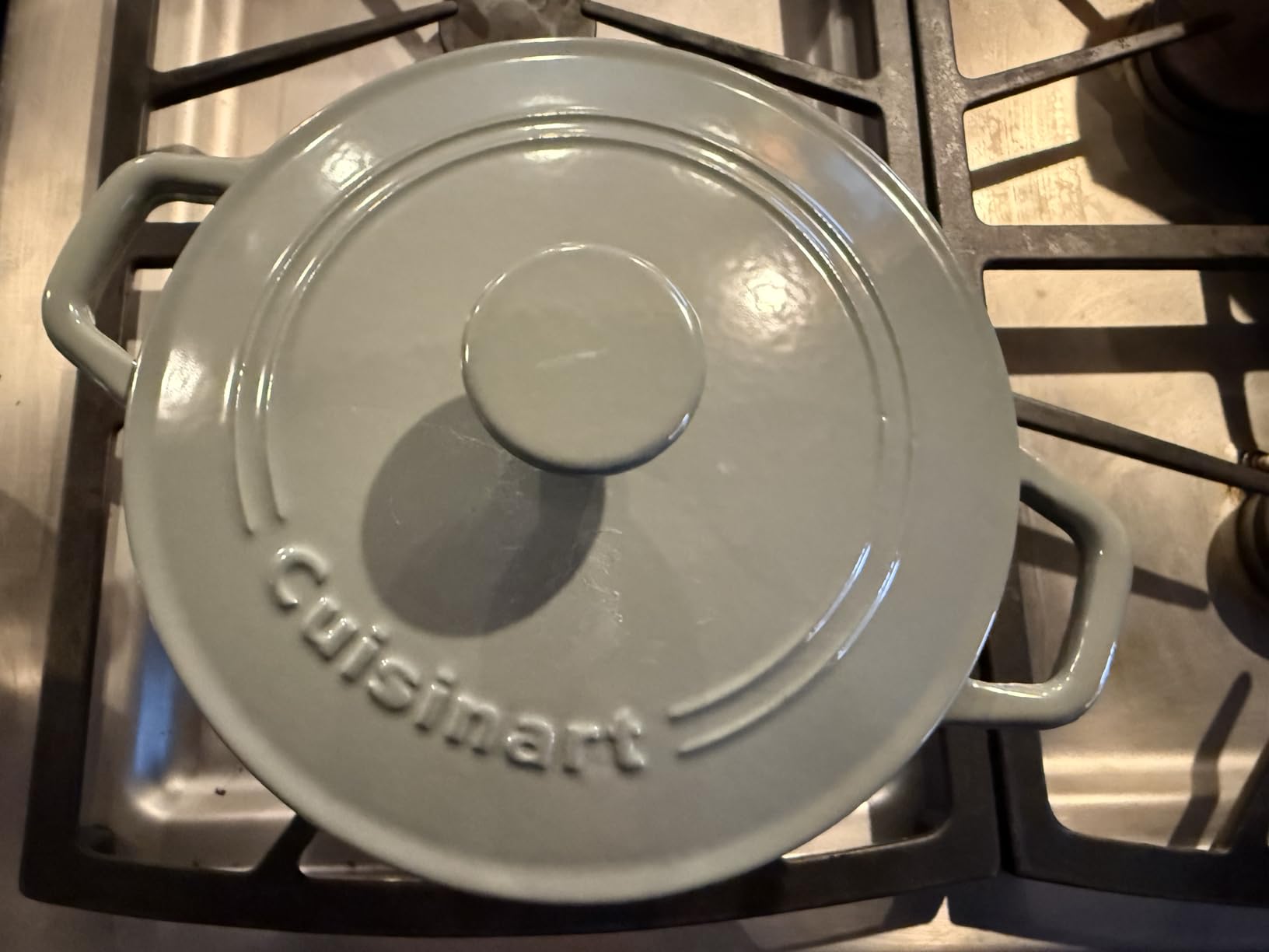 Cuisinart Chef's Classic Enameled Cast Iron Dutch Oven with Lid, 5-Quart, Round, Gray/Sage customer photo 1