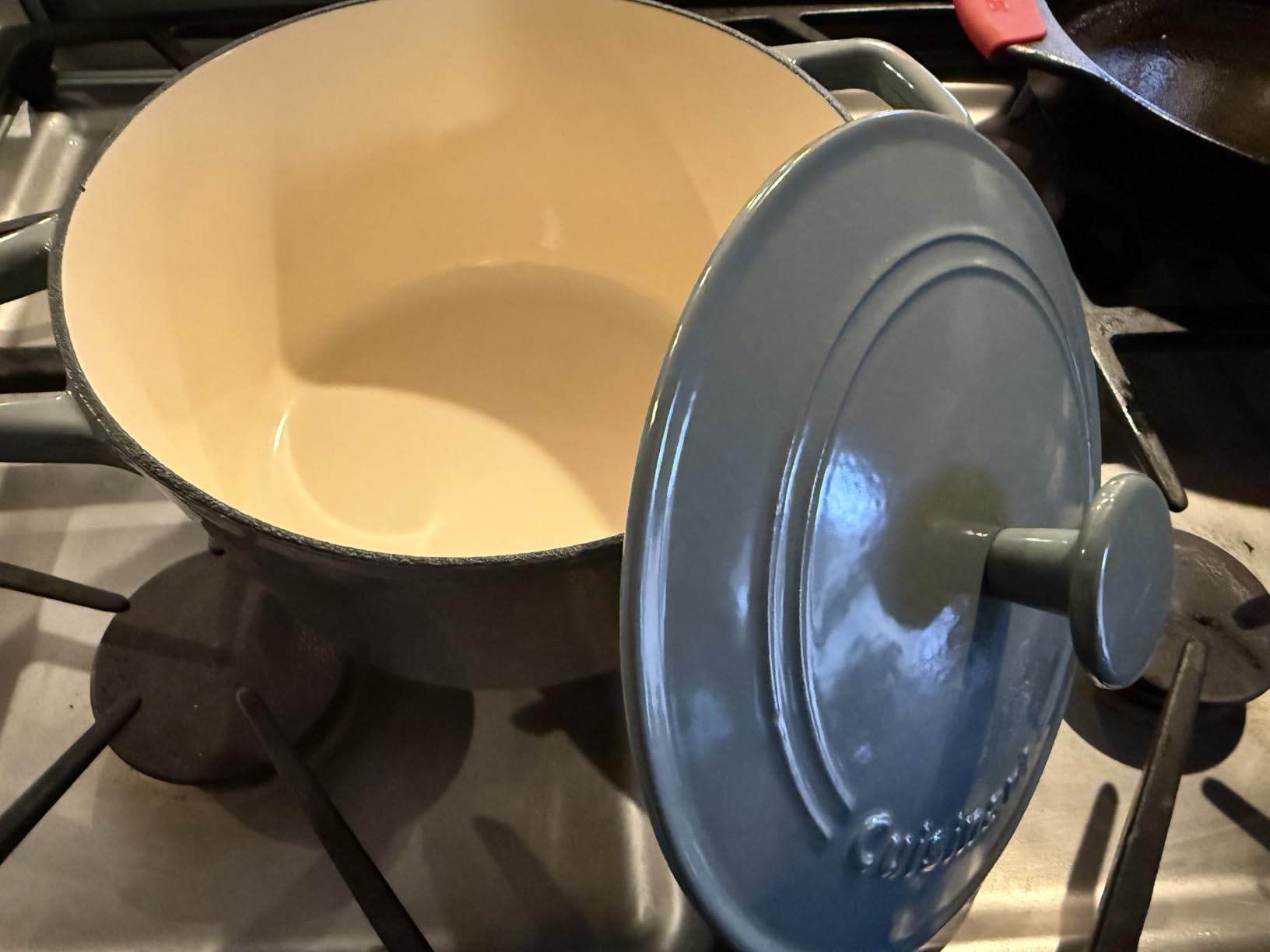 Cuisinart Chef's Classic Enameled Cast Iron Dutch Oven with Lid, 5-Quart, Round, Gray/Sage customer photo 2