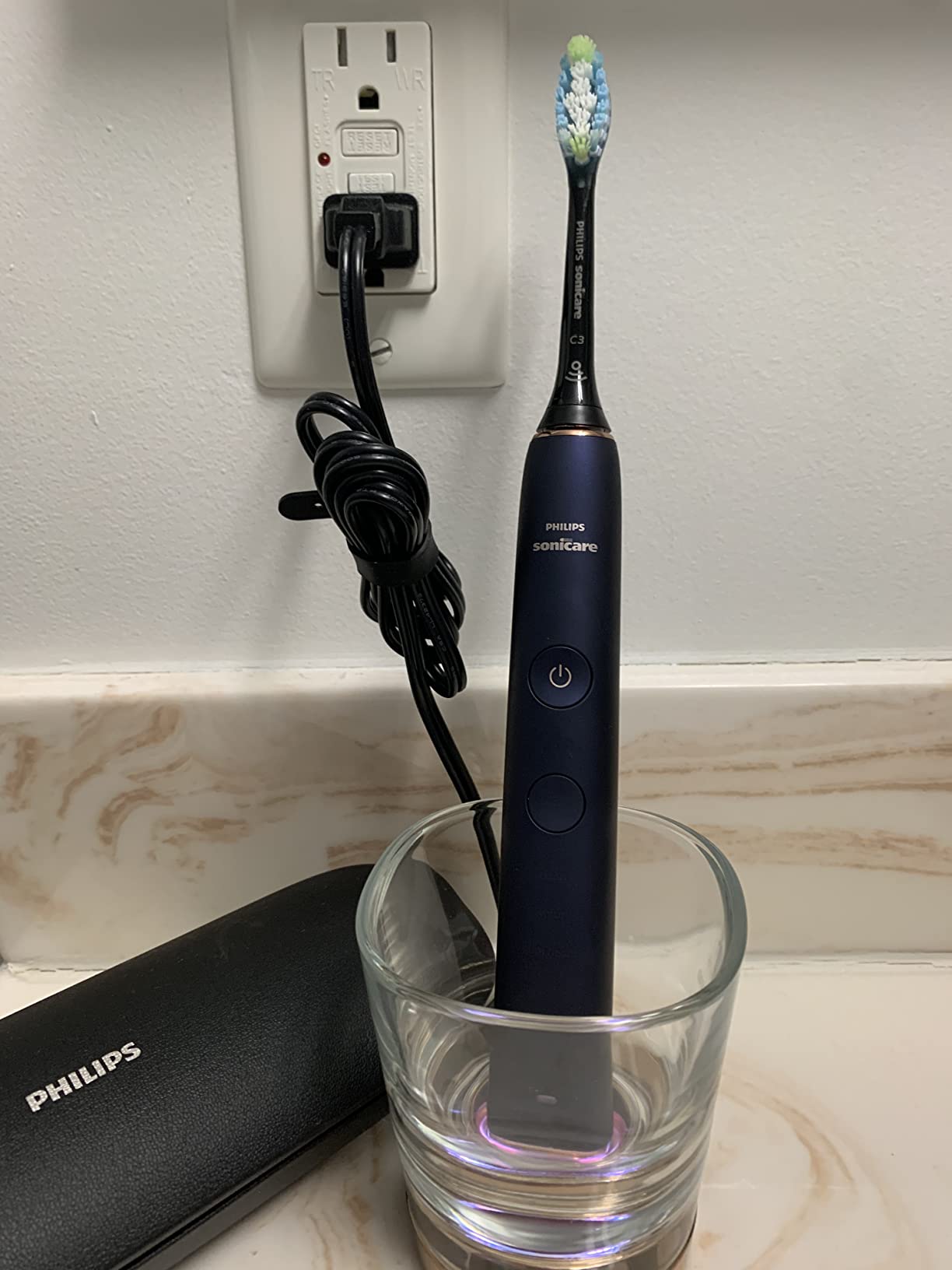 Philips Sonicare DiamondClean Smart 9700 Electric Toothbrush - Sonic Toothbrush with App, Pressure Sensor, 15 Brushing Settings, Replacement Reminder, Charging Travel Case, Lunar Blue, HX9957/71 customer photo 2