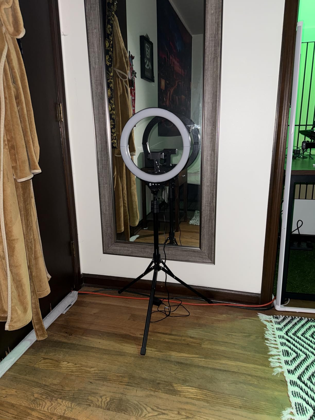 UBeesize 14'' LED Foldable Ring Light with 62'' Tripod Stand, Selfie Ring Light for Video Recording, Live Streaming, TikTok & YouTube, Compatible with iPhone & Android (Black) customer photo 2