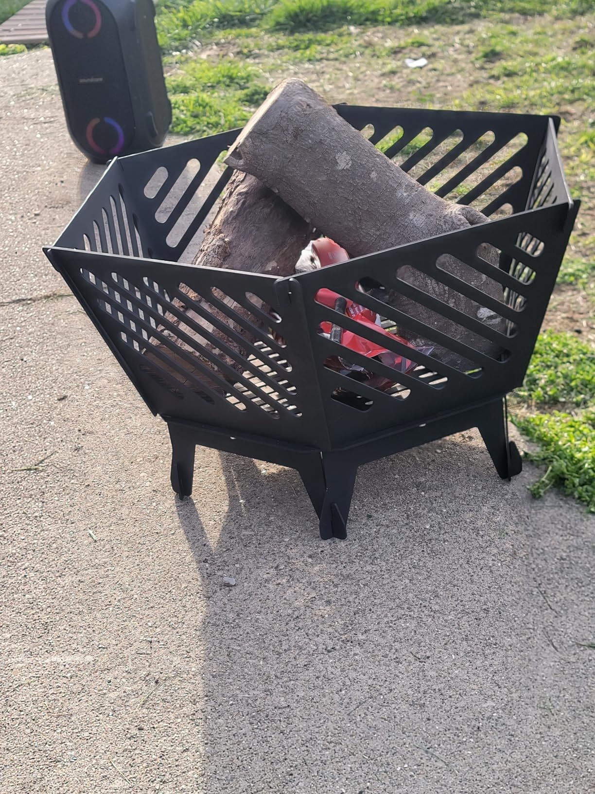 22.5 Inch Portable Hexagon Fire Pit with Travel Bag - Smokeless Patented Design Outdoor Wood Burning Fire Pit for Camping, Backyard, Patio, Bonfire, Picnic and BBQ, Diagonal Hollow Style customer photo 2