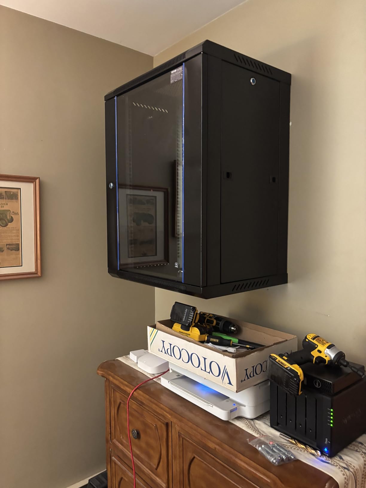 VEVOR 6U Wall Mount Network Server Cabinet, 15.5