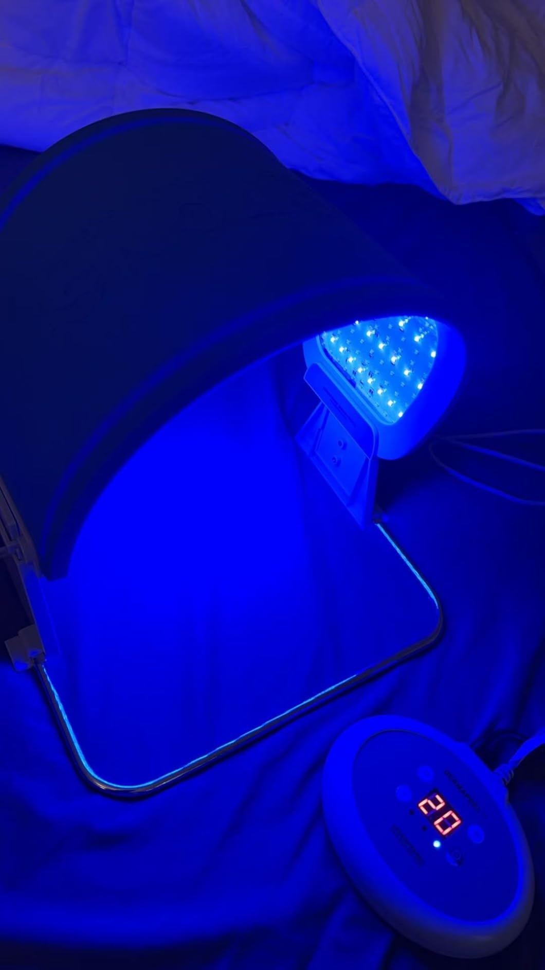 ZOVIE Red Light Therapy Mask-Infrared Photons Facial Skin Care Machine LED Beauty Mask-Flexible Led Light Therapy (Navy-Blue) customer photo 2