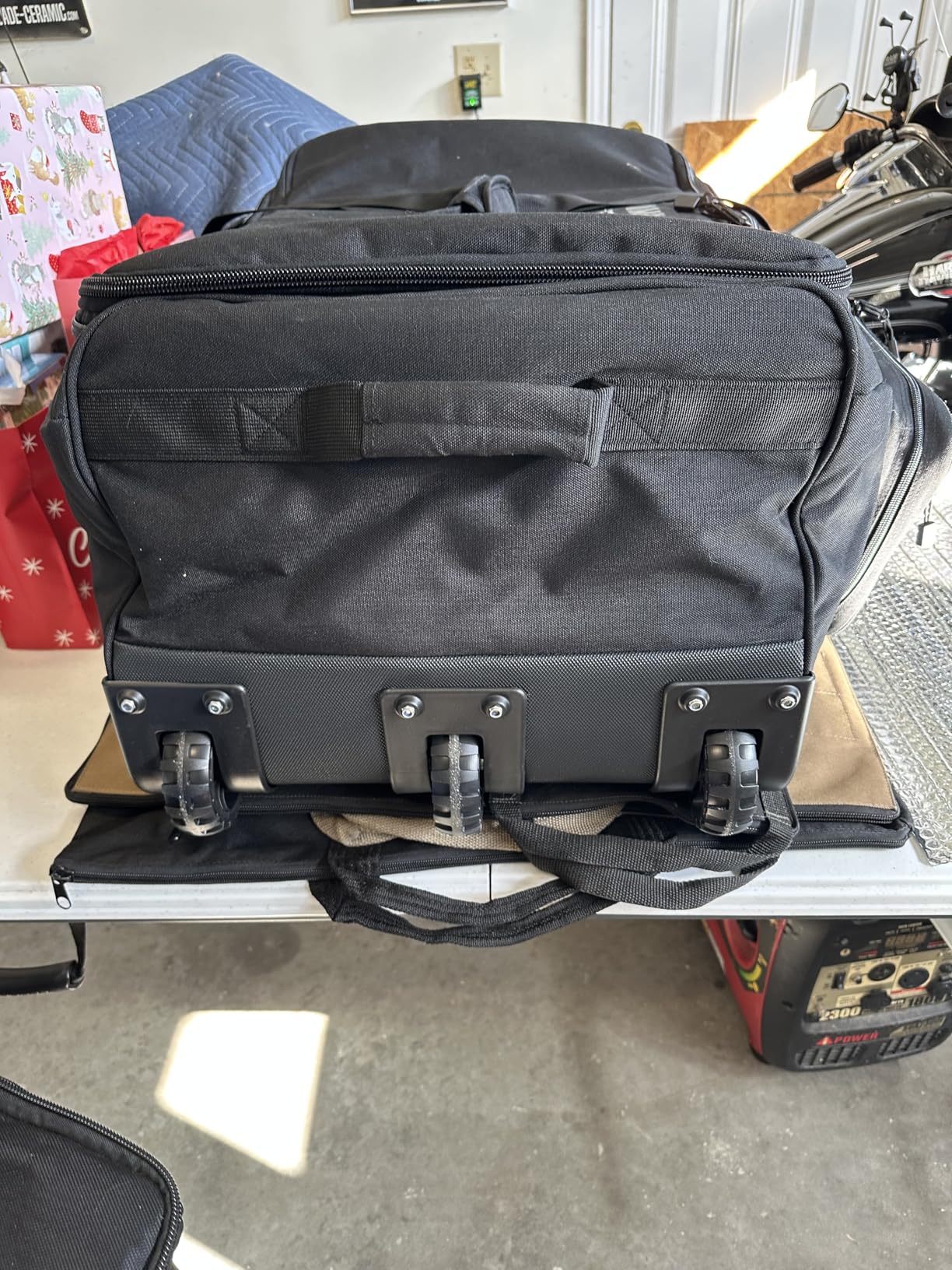 Miramrax Travel Duffle Bag With Wheels Extra Large Rolling Duffel Bags for Tactical Military Deployment Camping customer photo 1