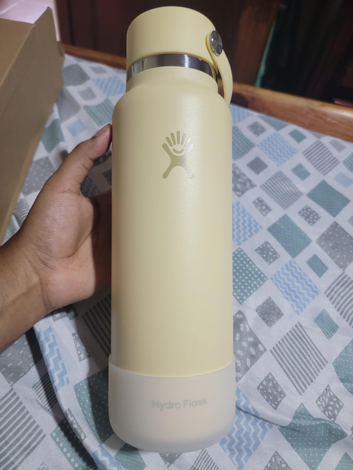 Hydro Flask Water Bottle - Insulated Stainless Steel - Wide Mouth Flex Straw Lid, Non Spill, Leakproof and Refillable in 40 Oz Moonshadow customer photo 2