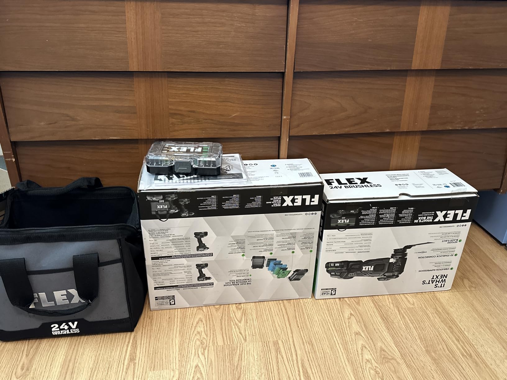 FLEX 24V Brushless Cordless Oscillating 20,000 OPM Multi-Tool Kit with 2.5Ah Lithium Battery and 160W Fast Charger - FX4111-1A customer photo 1