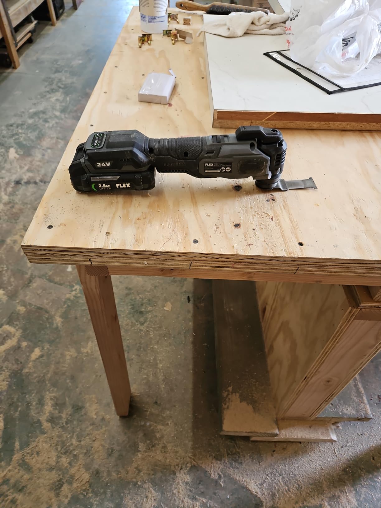 FLEX 24V Brushless Cordless Oscillating 20,000 OPM Multi-Tool Kit with 2.5Ah Lithium Battery and 160W Fast Charger - FX4111-1A customer photo 2