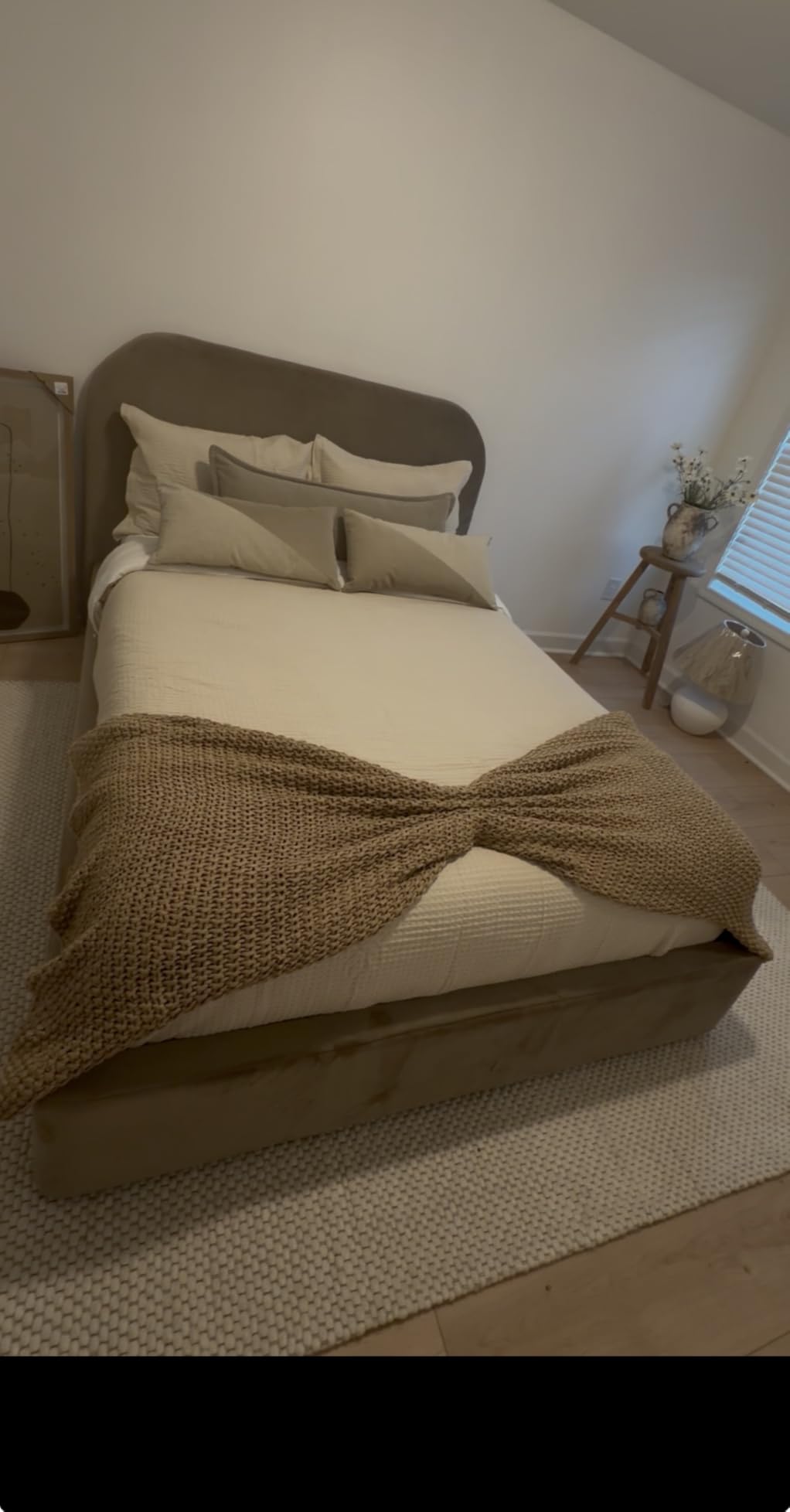 Modway Keynote Modern King Size Bed Frame with Curve Shaped Headboard in Taupe, Upholstered Performance Velvet King Platform Bed, Soft Cloud Bed Frame, No Box Spring Needed customer photo 2