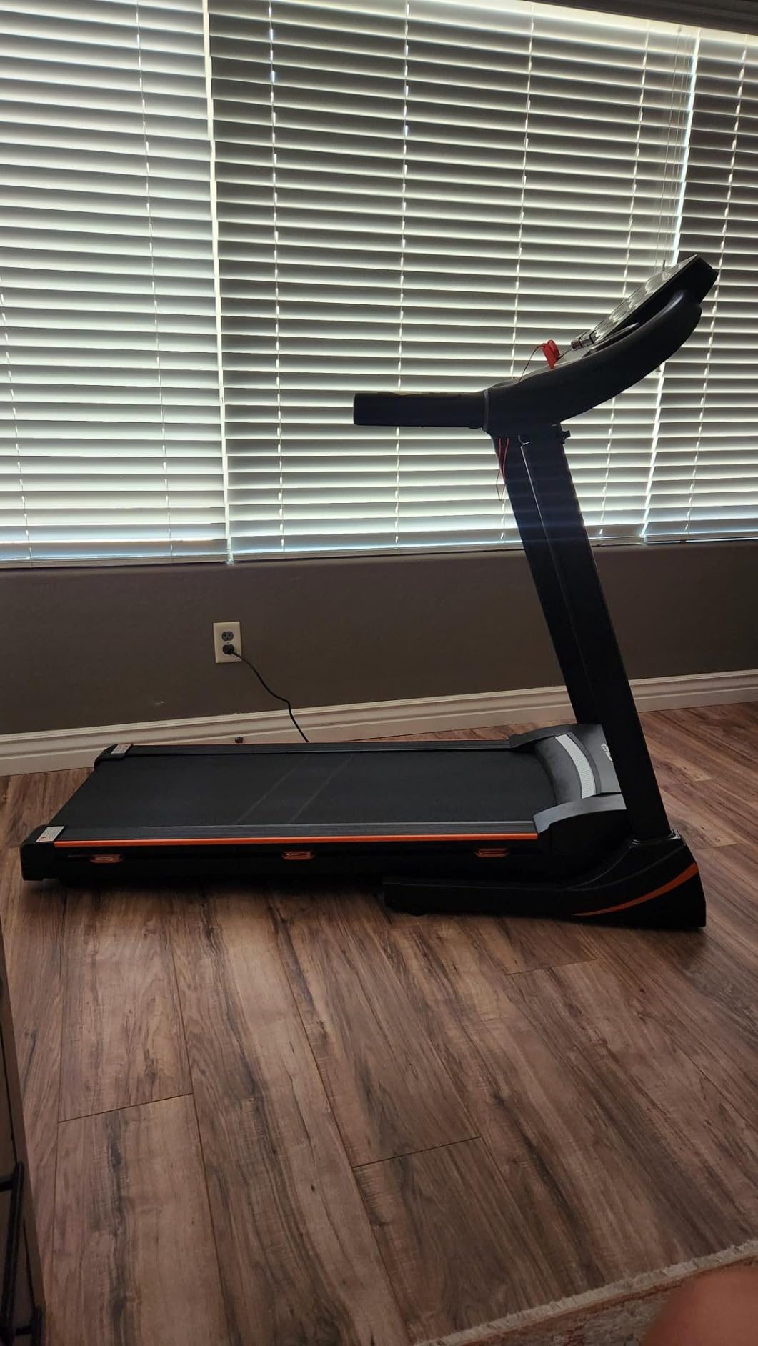 Renestar Treadmills for Home, Treadmill with Auto Incline, Folding Treadmills for Running Walking with 300LBS Weight Capacity customer photo 2
